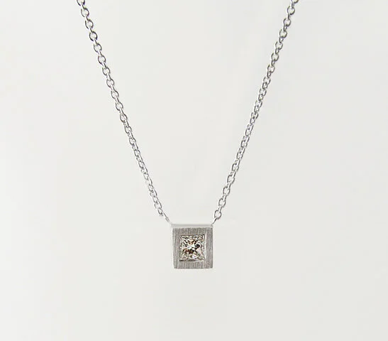 Lost earring pendant