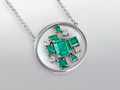 anita-emerald-diamond-gold-circle-necklace.jpg