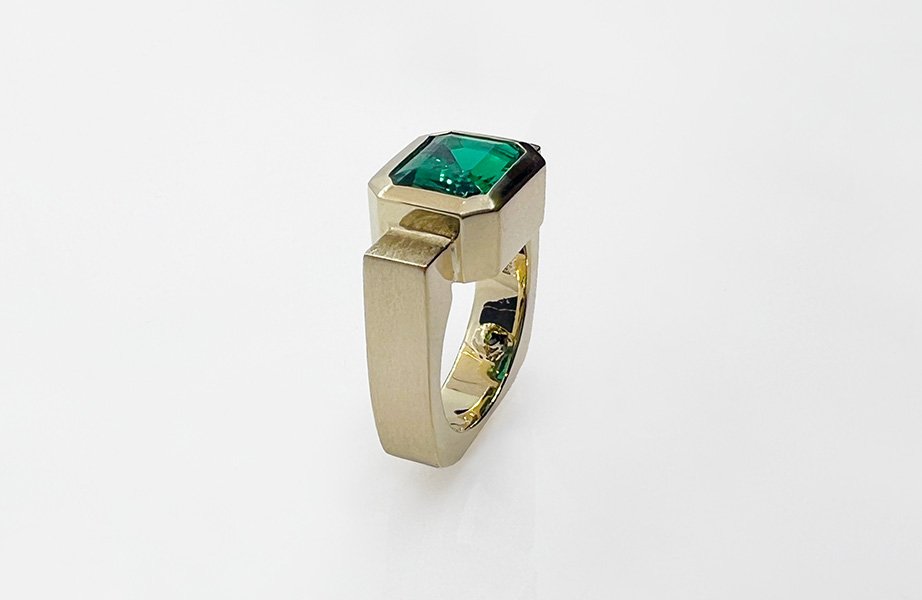 Linear Emerald Bezel Ring
