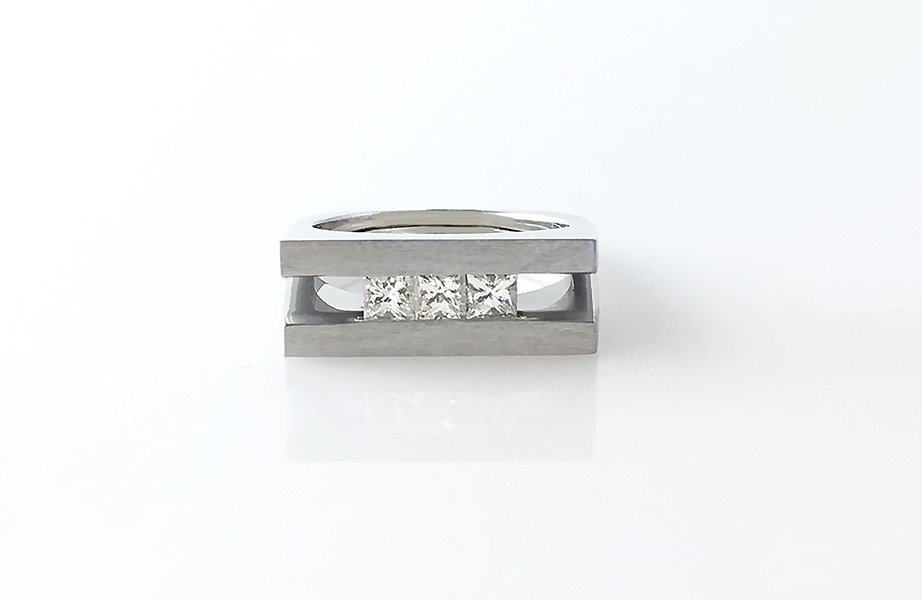 Princess-Cut Trio Diamond Wedding Ring