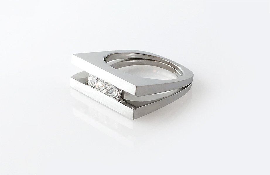 Princess-Cut Trio Diamond Wedding Ring