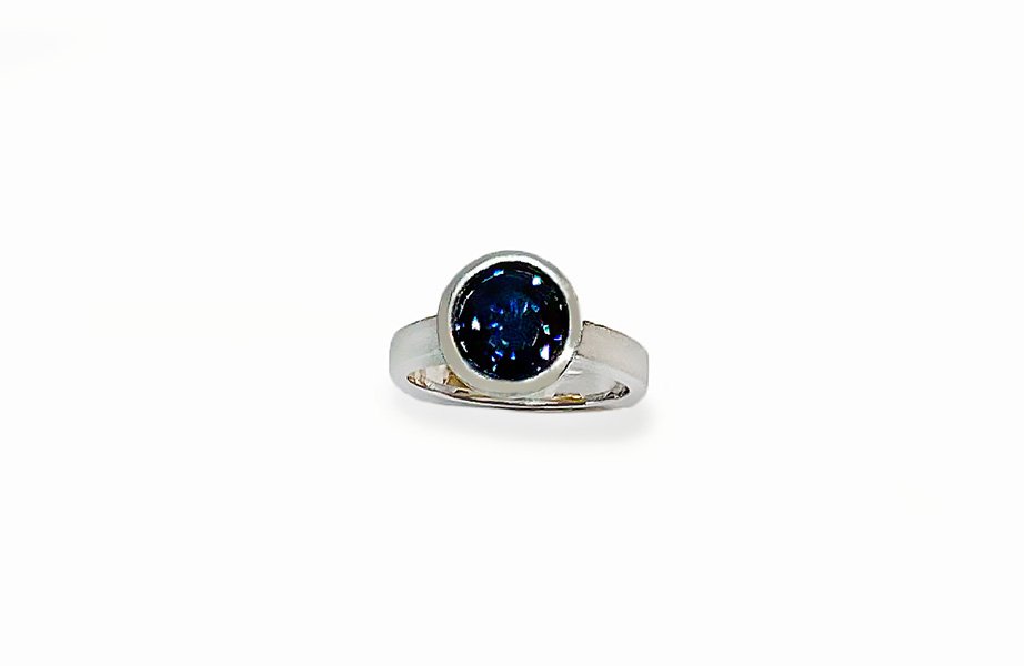 Round Bezel Blue Sapphire White Gold Ring