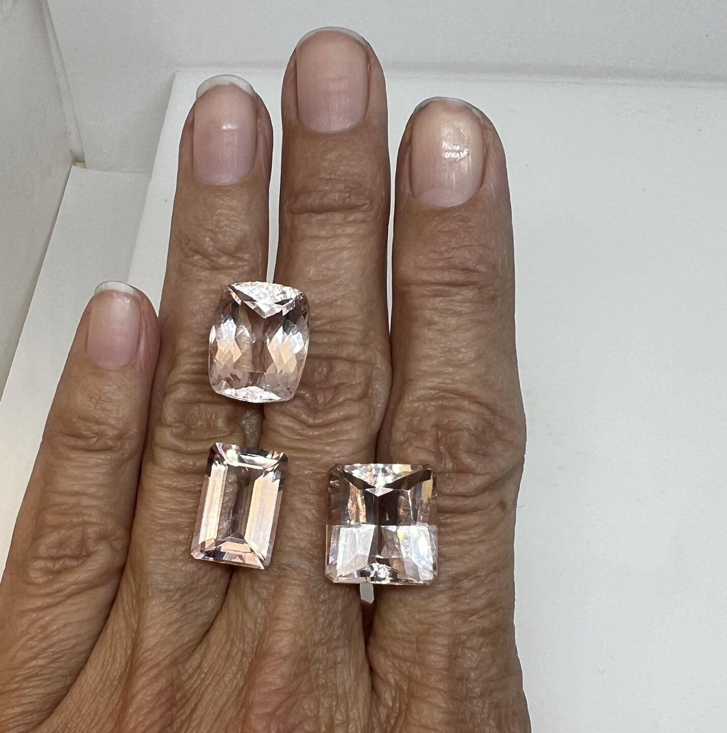 The soft pink of morganite make me smile.  There&rsquo;s a ring to be made! 

#morganitegemstone #morganite #morganitering #custom #jewelry #customjewelrydesign #luxury #quietluxiry #makeastatementjewelry