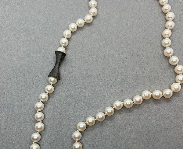 Strand of Pearls with Black Rhodium Silver Trumpet Mystery Clasp