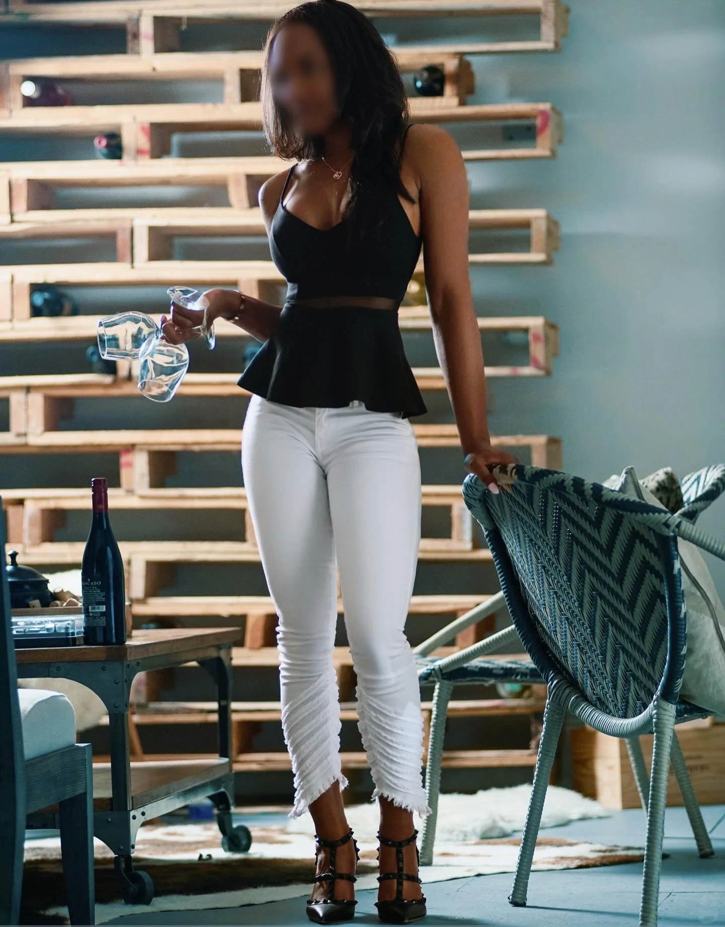 Wine anyone?
#date #travelcompanion 

https://experienceivy.co