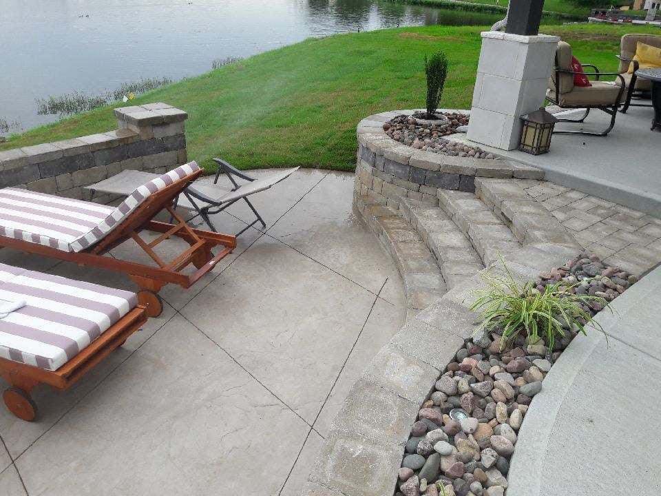 Patio 3.jpg