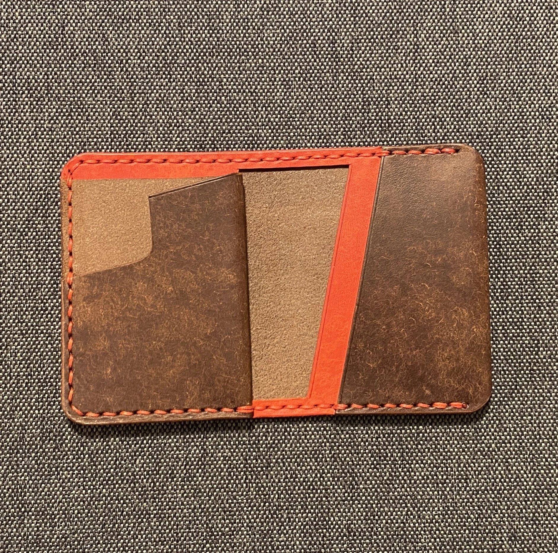 Micro bifold minimal wallet model 1 inside