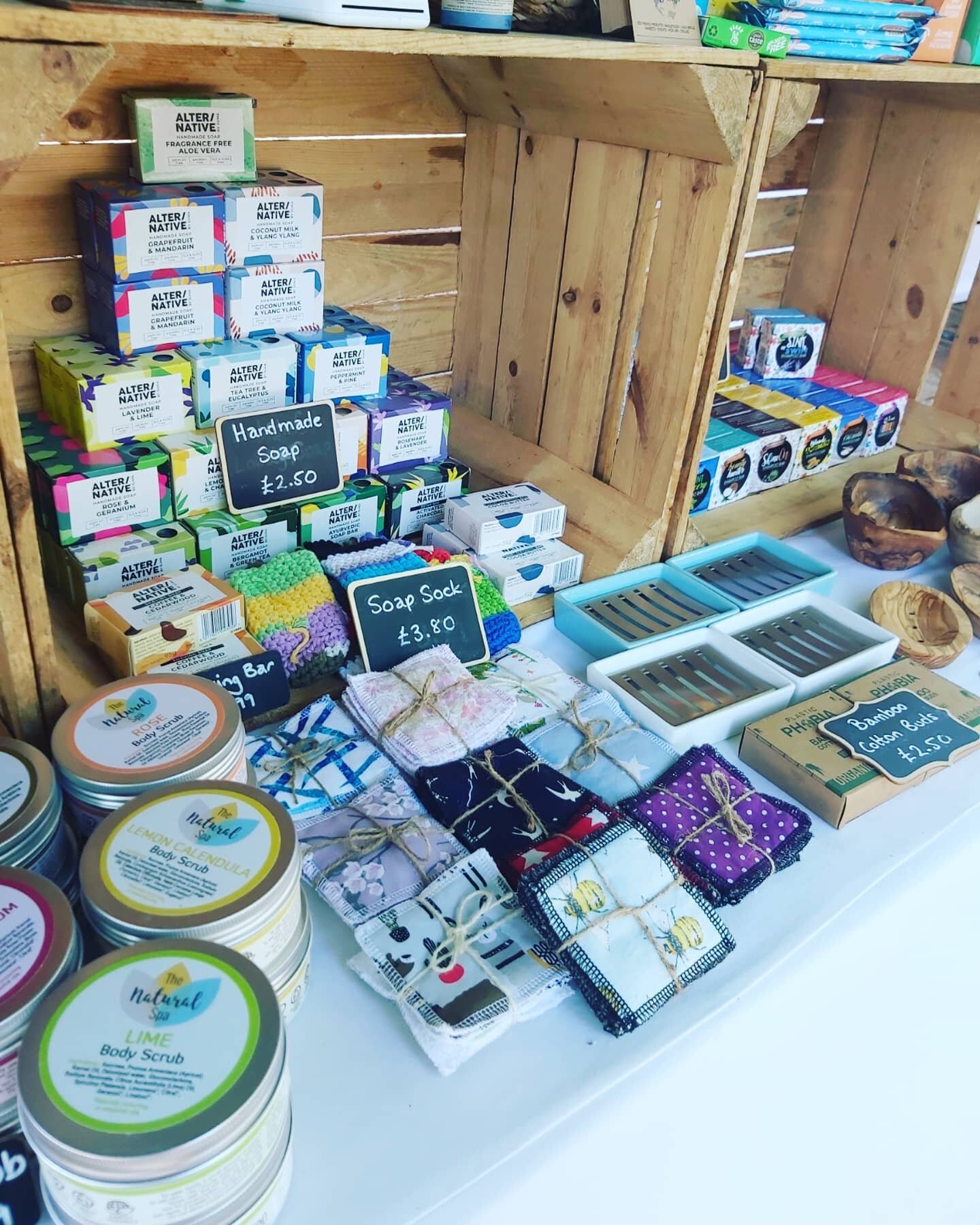 We're here at Aylesbury's @veganmarketco !  Come and say hello and check out the other stalls before we eat everything 😋

#eco #ecofriendly #sustainable #sustainability #recycle #zerowaste #plasticfree #nature #environment #green #handmade #vegan #g