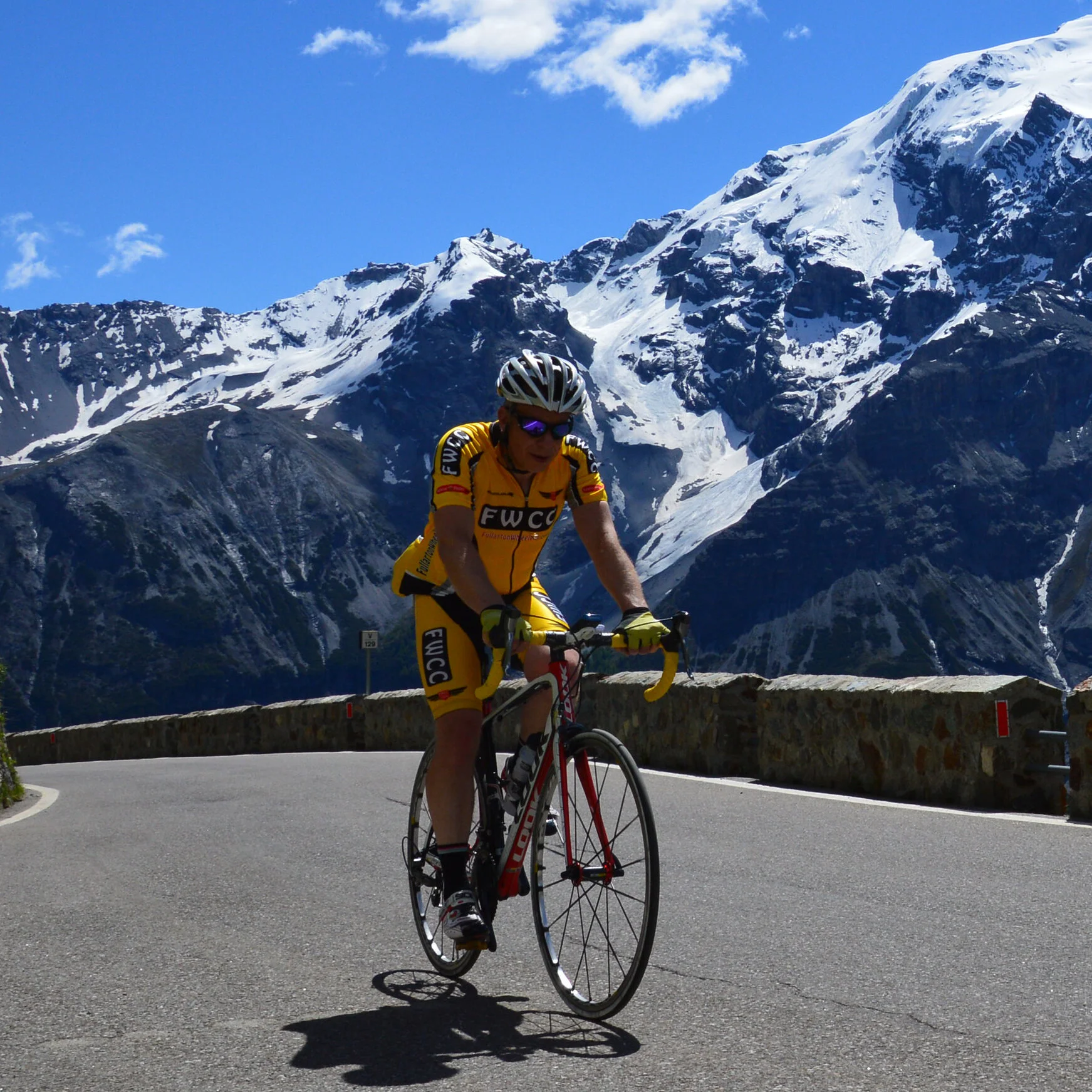 6-Day Dolomites cycling tour Passo Stelvio.jpg