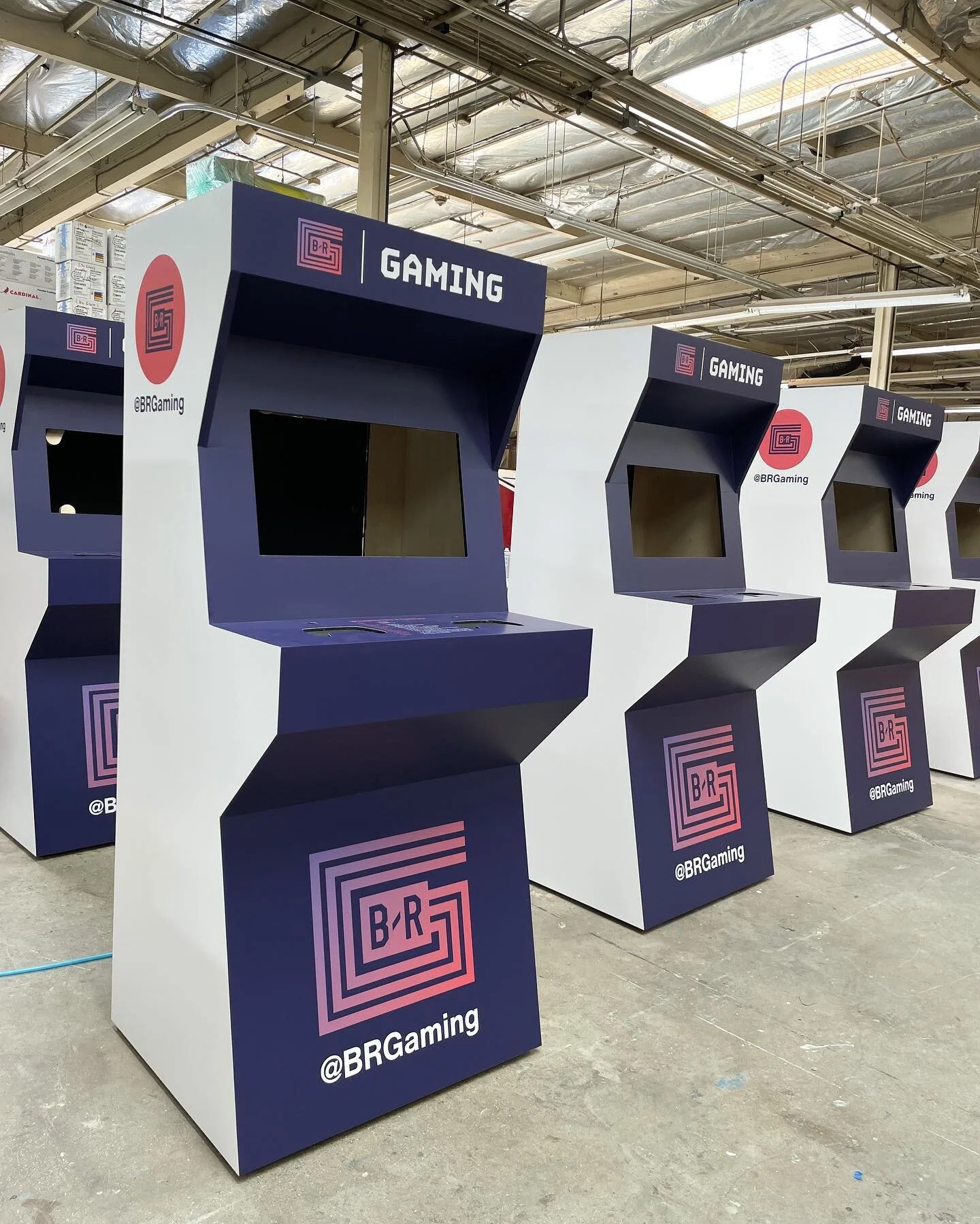 Vinyl wrapped arcade kiosks for @brgaming ⚡️