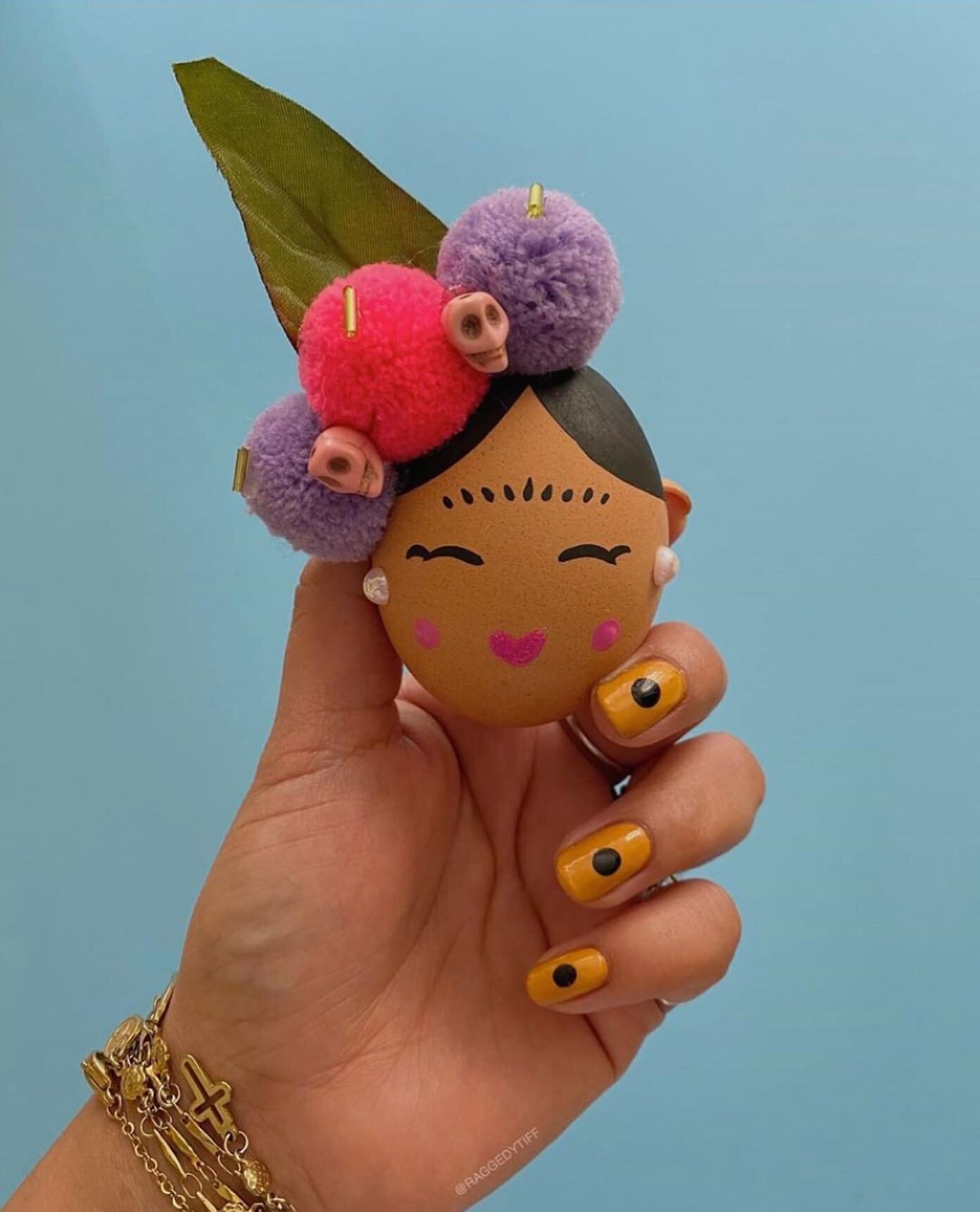 🥚🥚🥚

&mdash;

artwork by @raggedytiff 💕

#easter #easternails  #selfloving #wocartists #supportindependentbusiness #mixeddrinks #selfkindness #grateful🙏 #youdeservethis #craftycocktails #guthealthmatters #motivated #bossladymindset #drinksup #ta