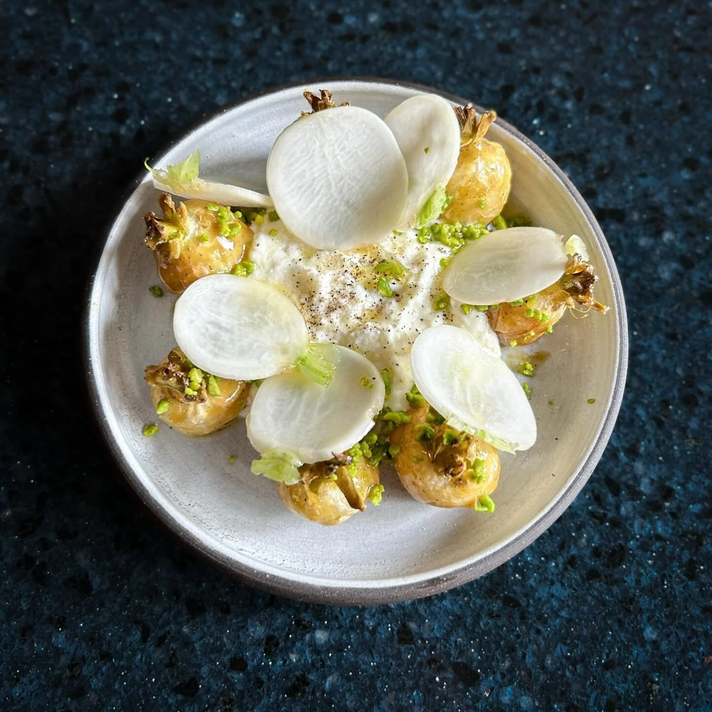 STRACCIATELLA 

Hakurei turnips, Iranian pistachio, white balsamic vinaigrette 

#dinneratbarbs #bybarbara #barbararestaurant #chinatown #chinatownvancouver #chinatownyvr #supportlocalbusiness #supportlocal #supportlocalrestaurants #vancouverrestaura
