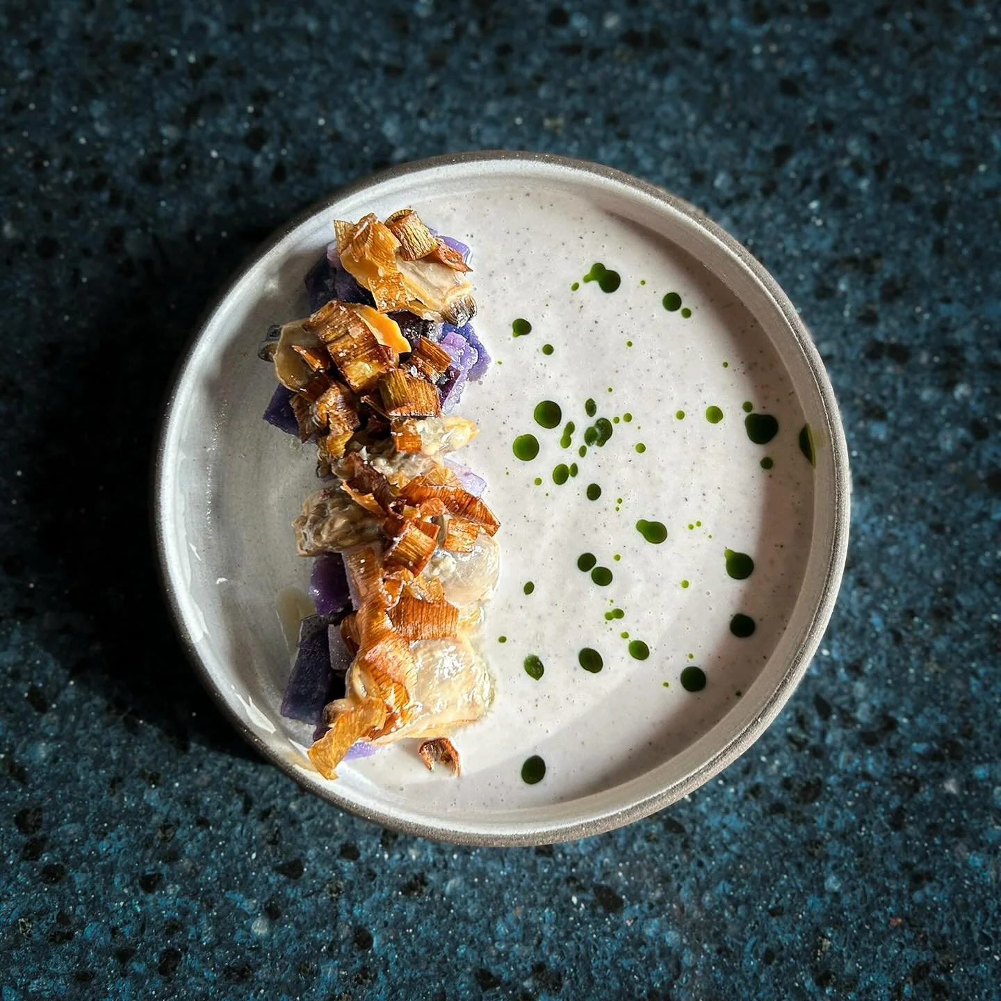 MARINATED CLAMS

Vichyssoise, green coriander vinegar, crispy leeks

#dinneratbarbs #bybarbara #barbararestaurant #chinatown #chinatownvancouver #chinatownyvr #supportlocalbusiness #supportlocal #supportlocalrestaurants #vancouverrestaurants #vancouv