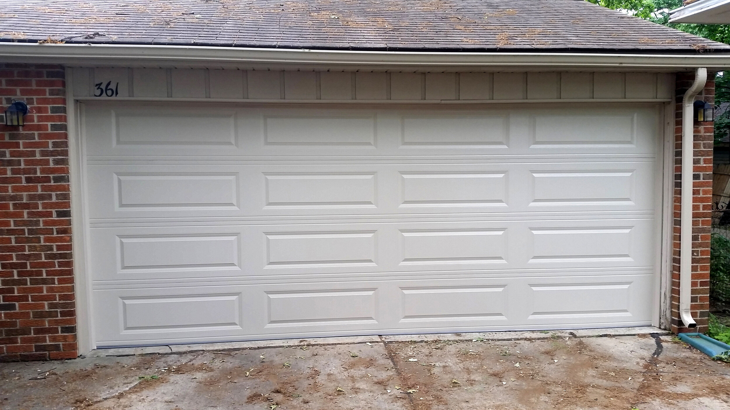 Custom Garage Doors and Spring Repair in Clinton Township MI