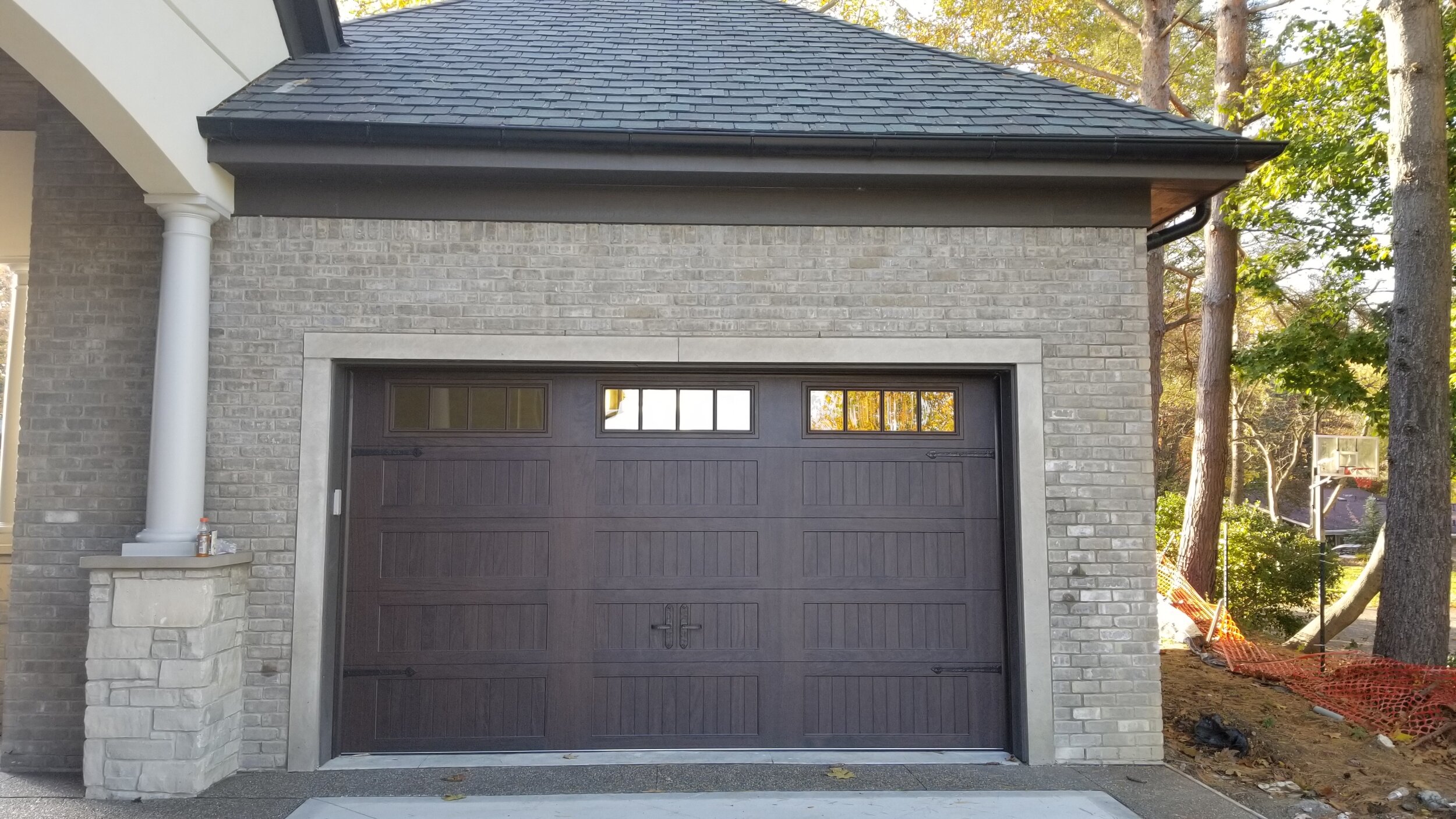 New Garage Doors and Broken Spring Repair Bloomfield MI