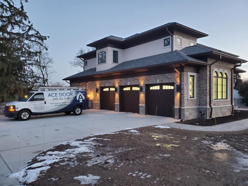 New Garage Door Bloomfield Hills MI