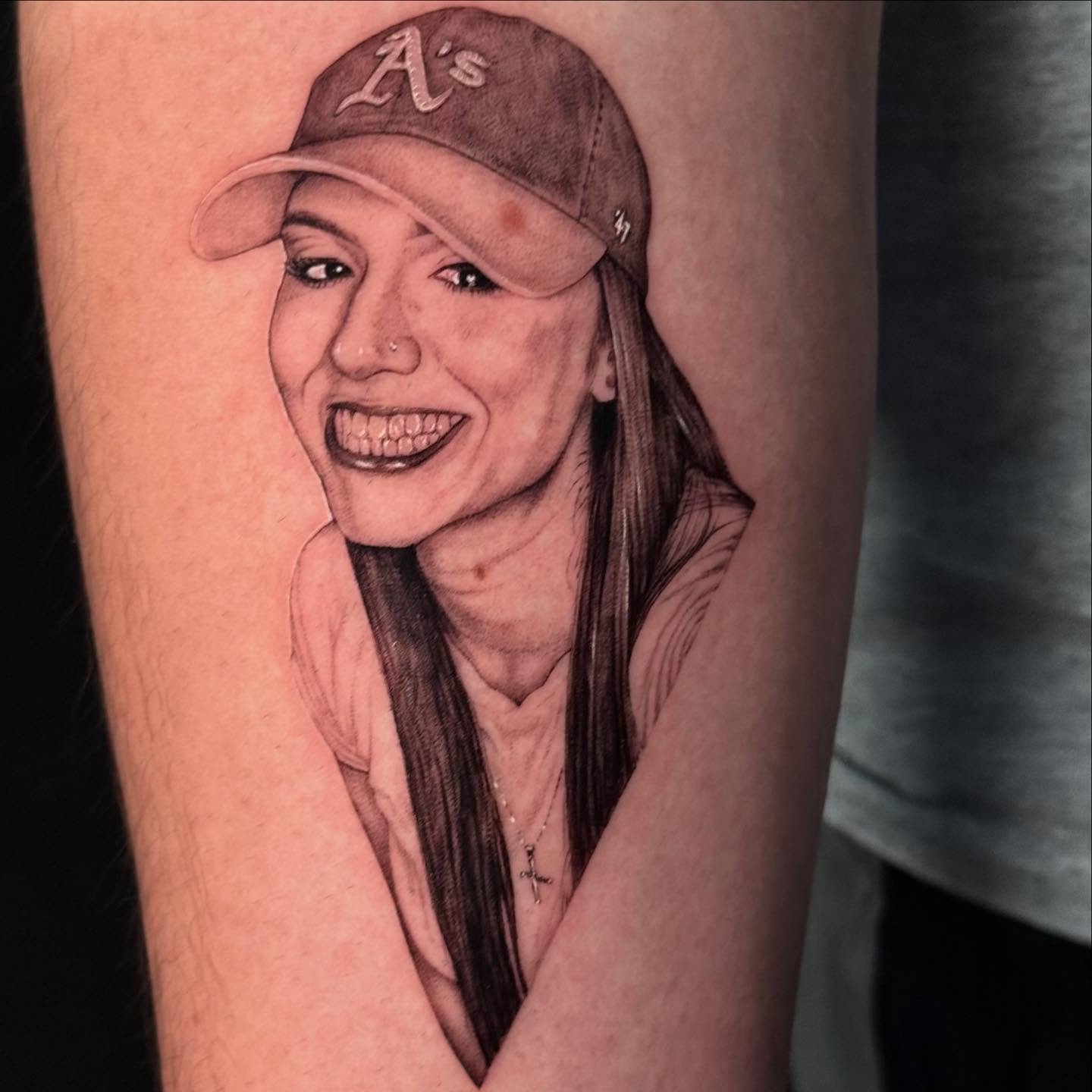 My first attempt at a portrait tattoo.
Back then when I started, I barely knew how to get my tattoo machine running let alone try shading.
Linework was my first and only focus, clean lines were a must.
I tried shading basic things here and there, but