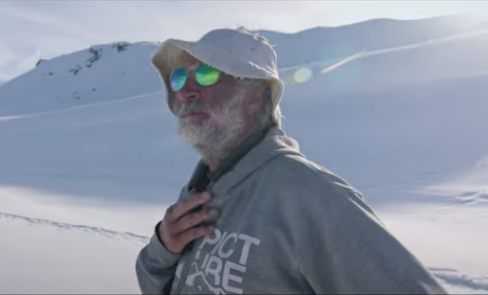 Simon Beck creates biggest and cleanest billboard in the world