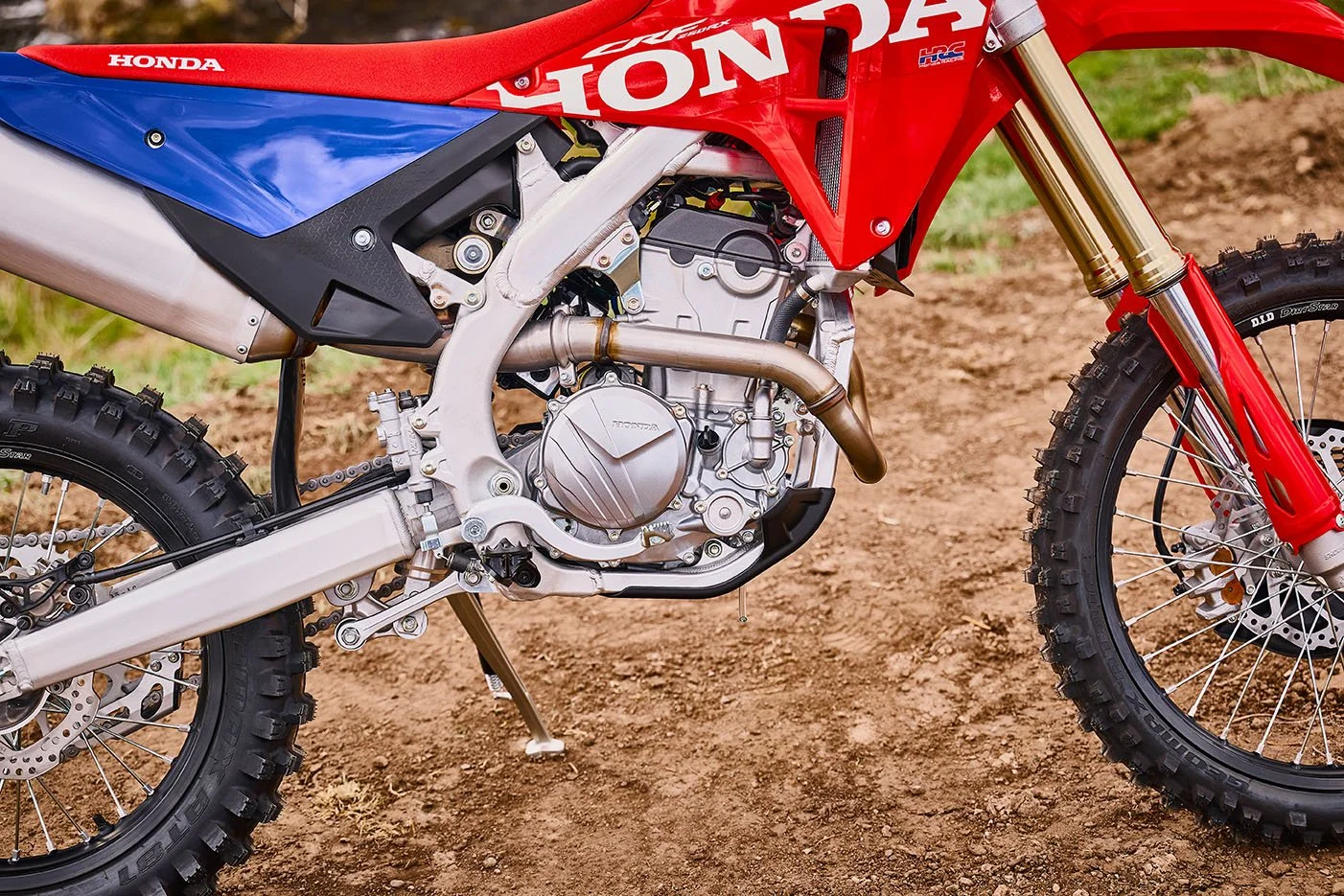 CRF250RX_Detail_MY27_00020_rt_medres.jpg