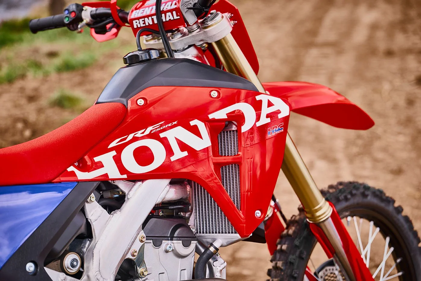 CRF250RX_Detail_MY27_00153_rt_medres.jpg