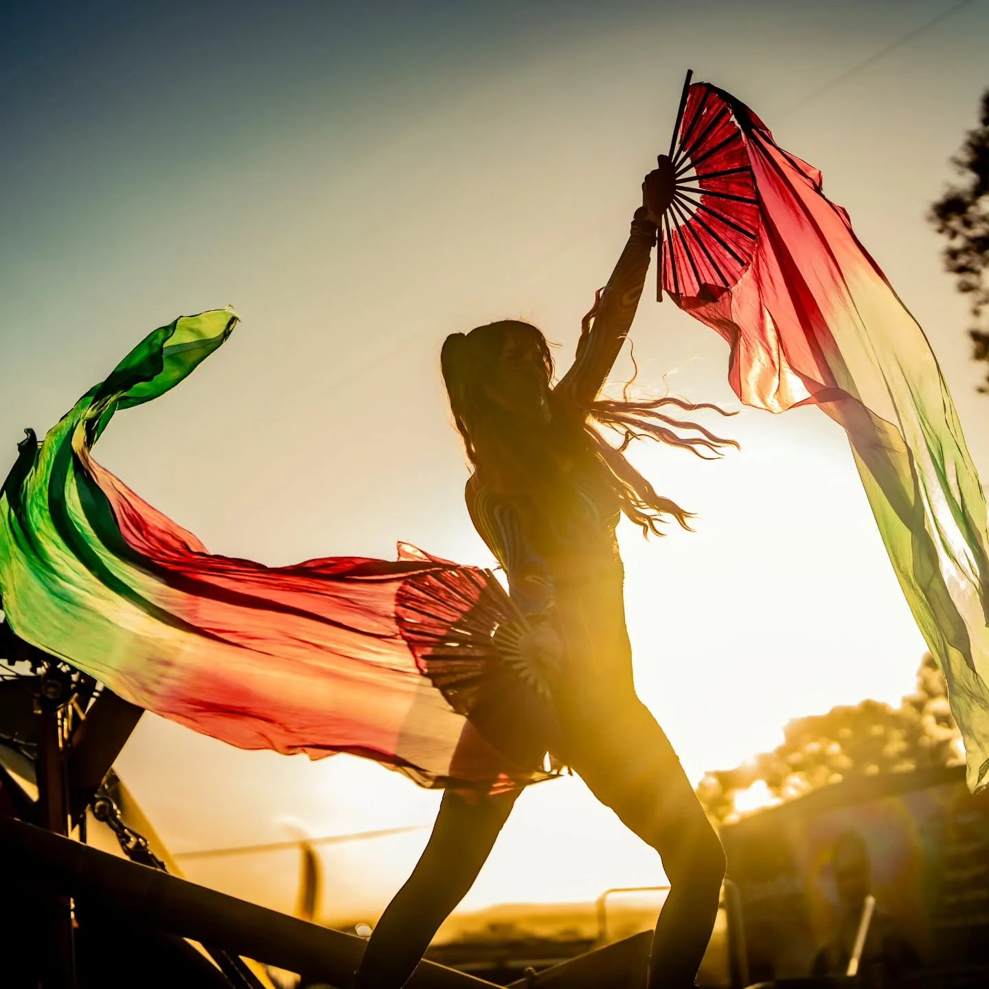 Pt 1.
6 weeks of pure bloody love. Friends from across the globe, dancing all night, adventures, laughing so hard my tummy hurt, connecting deeply with some of the best people in the world and so much more that I can't put into words. First I packed 