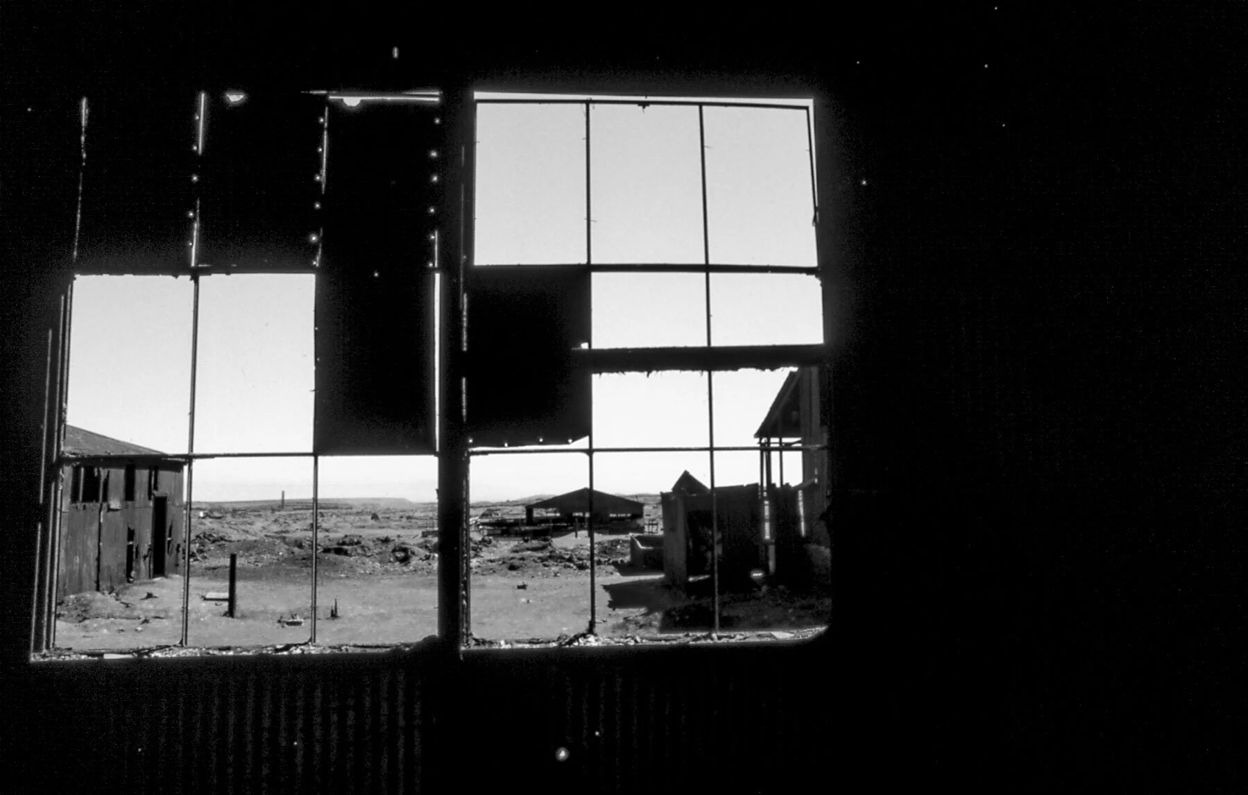 brokenwindow.101.JPG