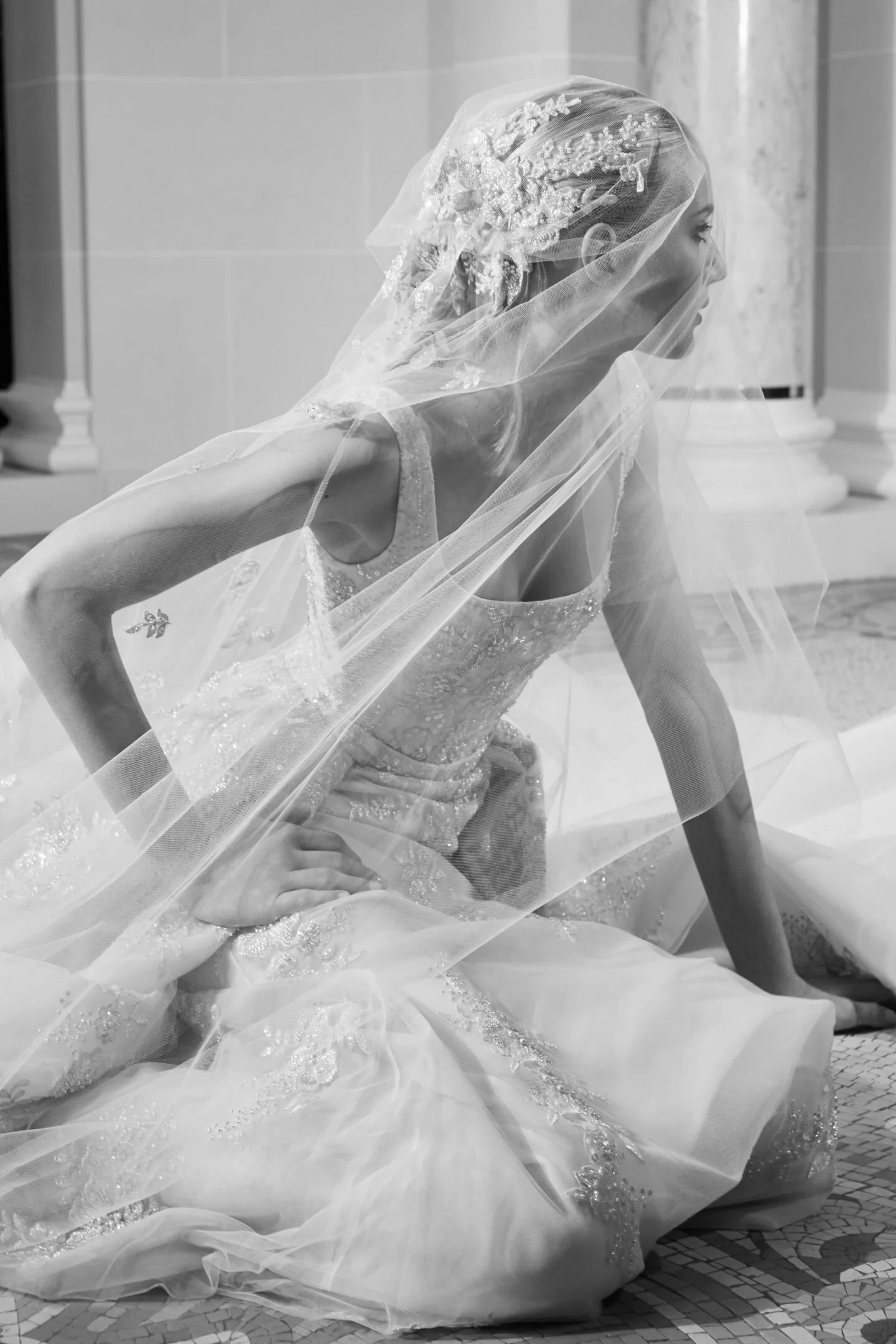 elie-saab-bridal-fall-19-8-c_1539593322.jpg
