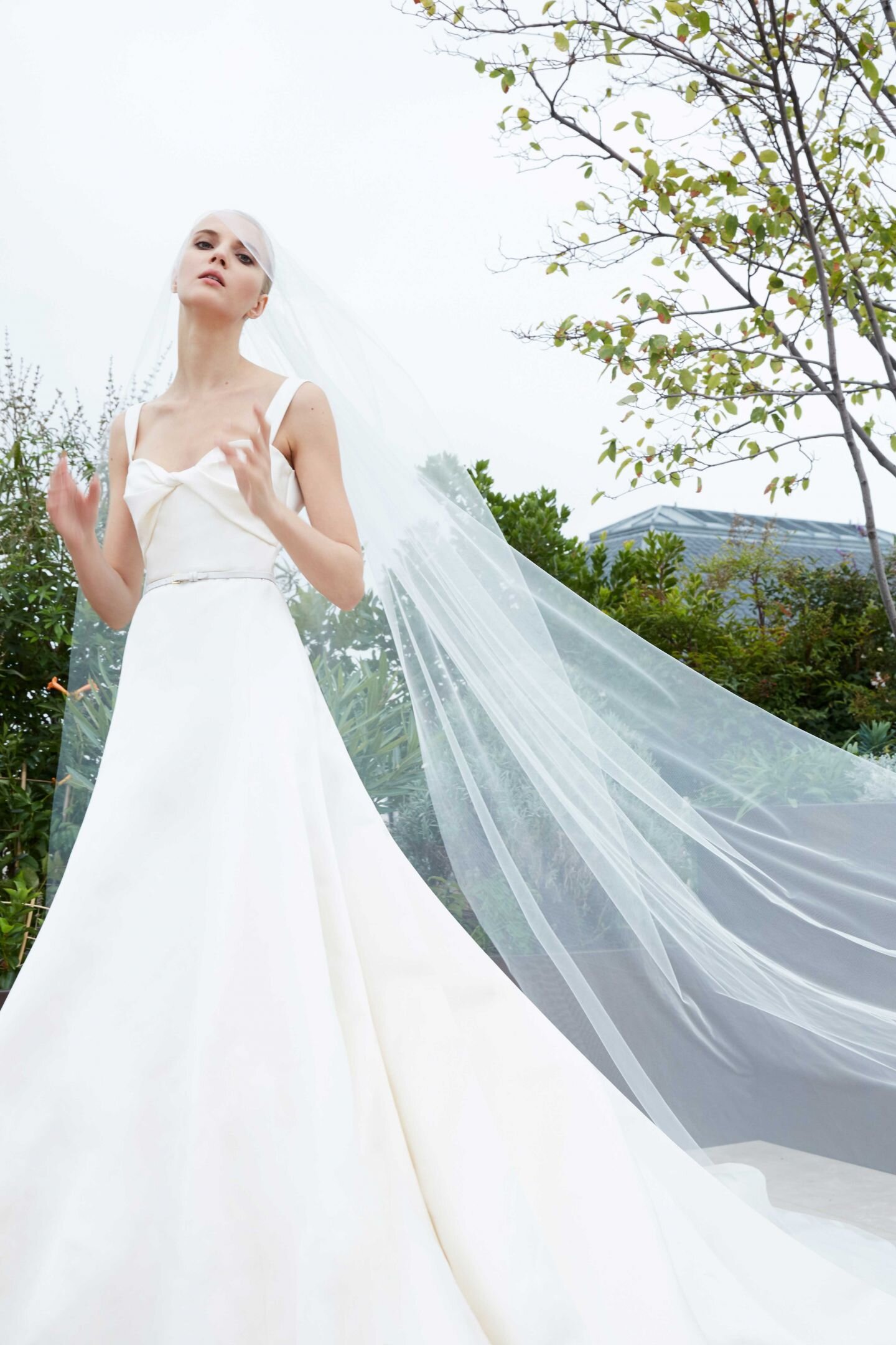 2-elie-saab-bridal-fall-19-v-vogue.jpg