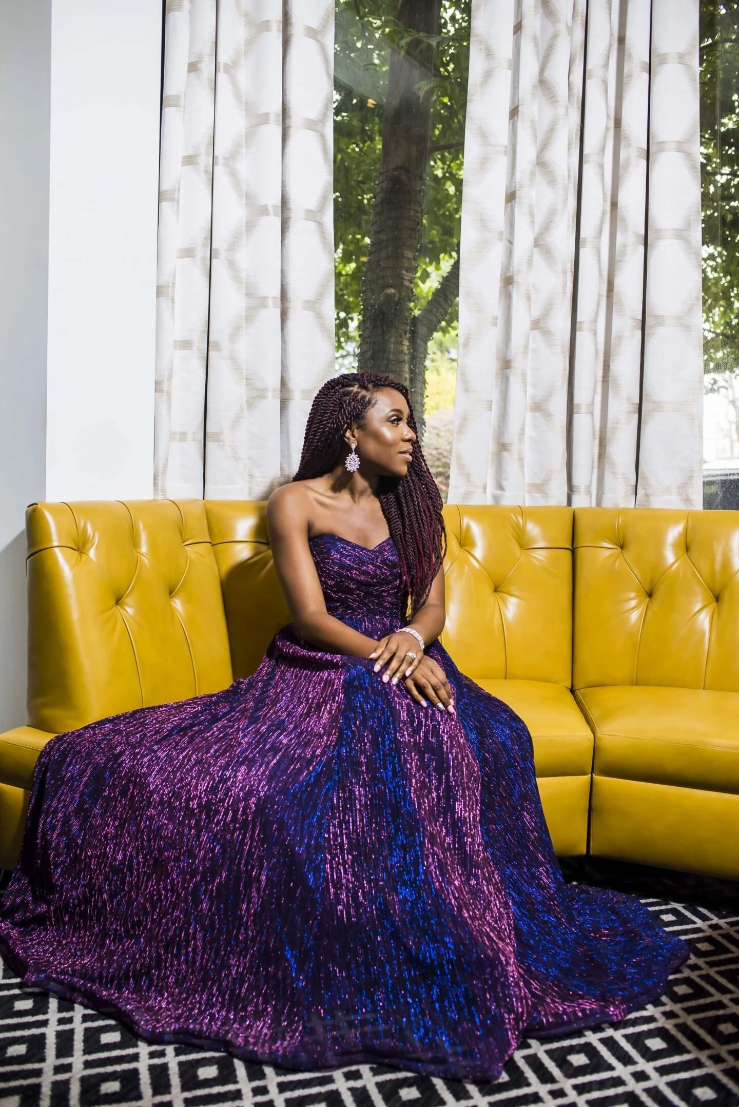 EVENING WEAR FEATURING ELITE POUR LA VIE