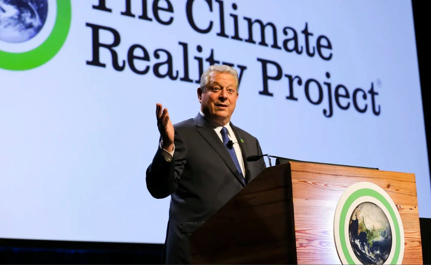Former US President Al Gore teaching the Climate Reality Project course