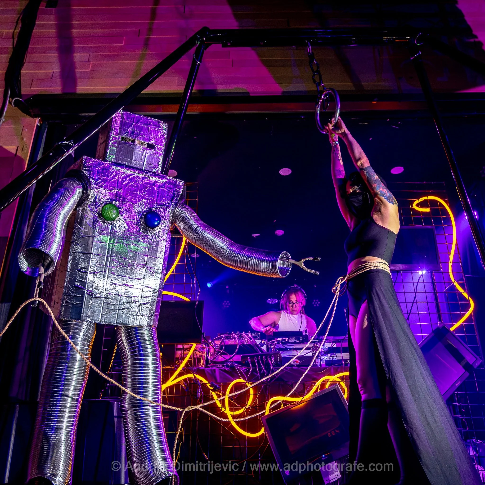 Robot Shibari, the robots are truley coming for all our passtimes. 

Tifereth and Amanda continue to push the medium in the most wonderfully weird, whimsical, and intense ways possible. We are honoured to host them once again. 

You can find more pho