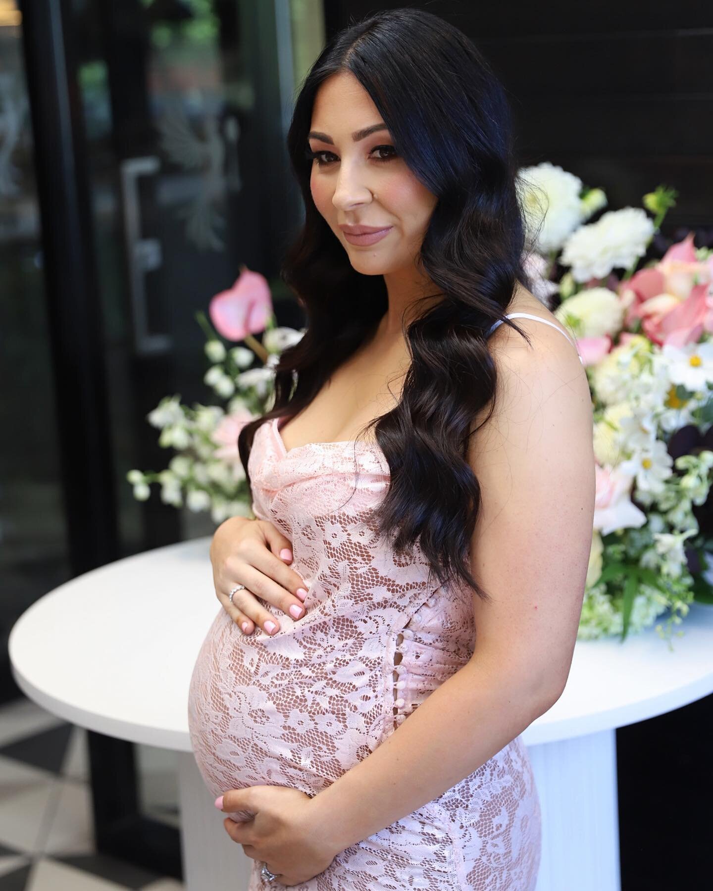 Bianca&rsquo;s baby shower! 

#baby number two is on it&rsquo;s way. Always amazing photographing for Bianca and the family. I&rsquo;ve lost count how many times it&rsquo;s been but so grateful to be part of another #celebration this weekend.

📸 @ya