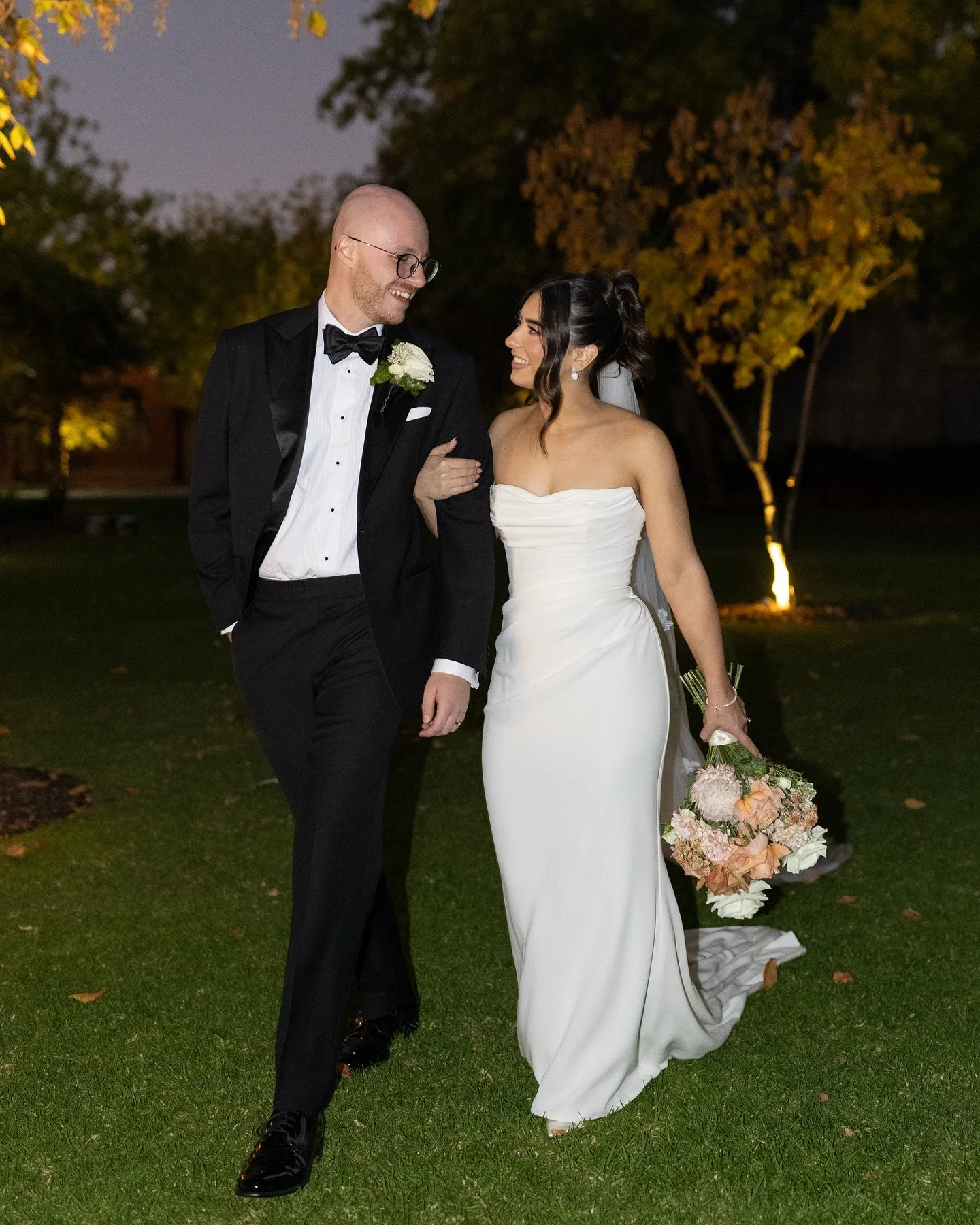 Jon &amp; Eva 🤍🤍

Soon I&rsquo;ll be delivering this beautiful wedding gallery, and I&rsquo;m still smiling over every moment. From the laughter to the quiet glances, I loved every step of bringing this story to life. Grateful to do what I love and