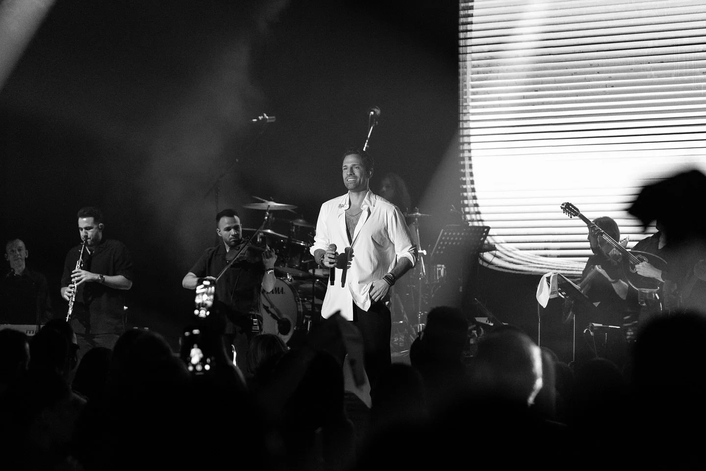 @argiros_konstantinos lit up Australia for 7 sold out shows and I was lucky enough to photograph 2 of them in Adelaide. Argiros brought phenomenal energy and the crowds were absolutely wild! Huge thanks to all the teams involved.

#GreekMusicDownUnde