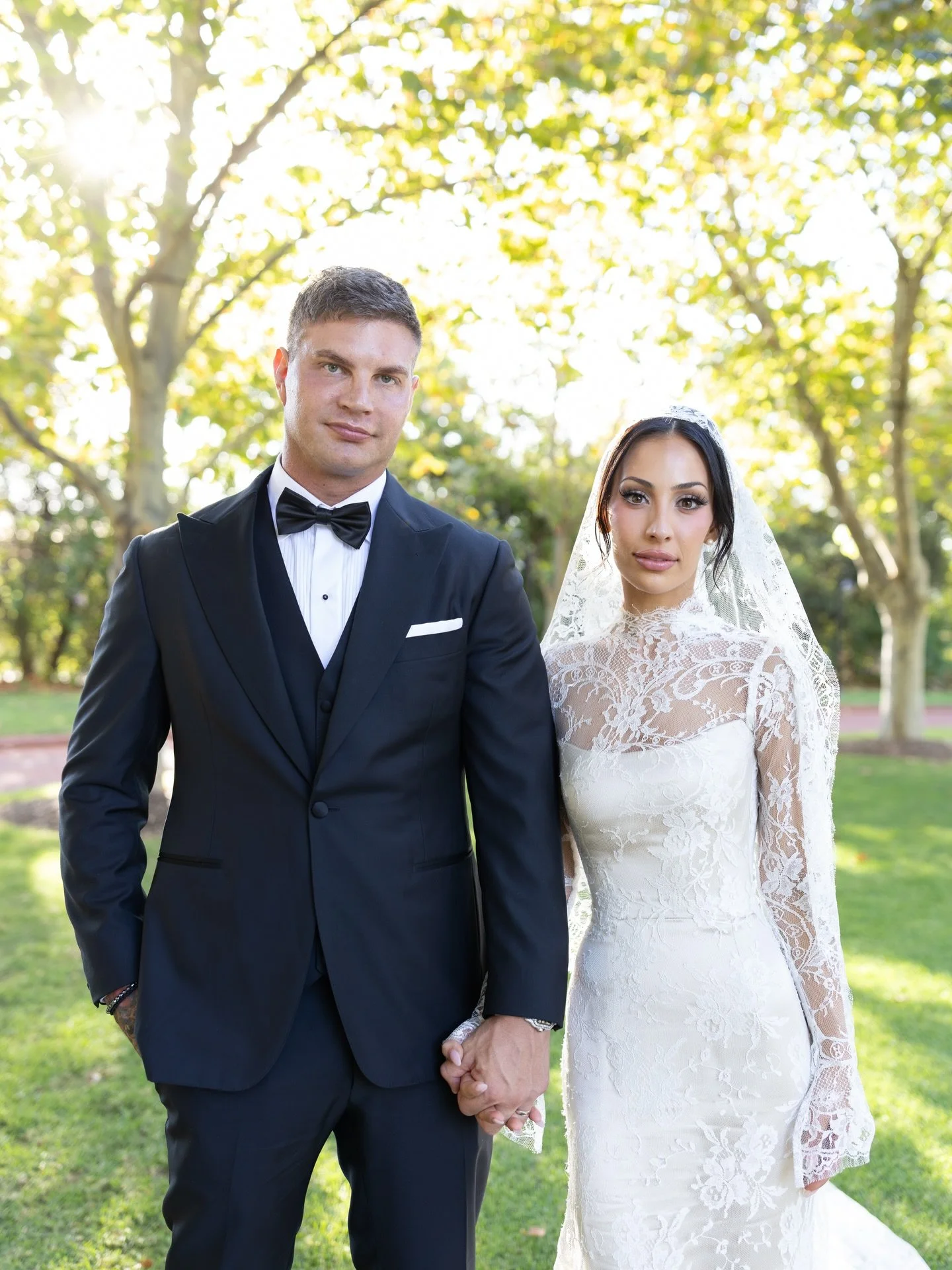 Jesse &amp; Sara&rsquo;s #wedding&hellip;🤍

Friday&rsquo;s wedding magic. From the morning preparation through to the fireworks at midnight this one was an absolute masterpiece. 

Bridal gown 1 &amp; 2 @varacalli.couture 
Venue @sunnybrae_estate 
En