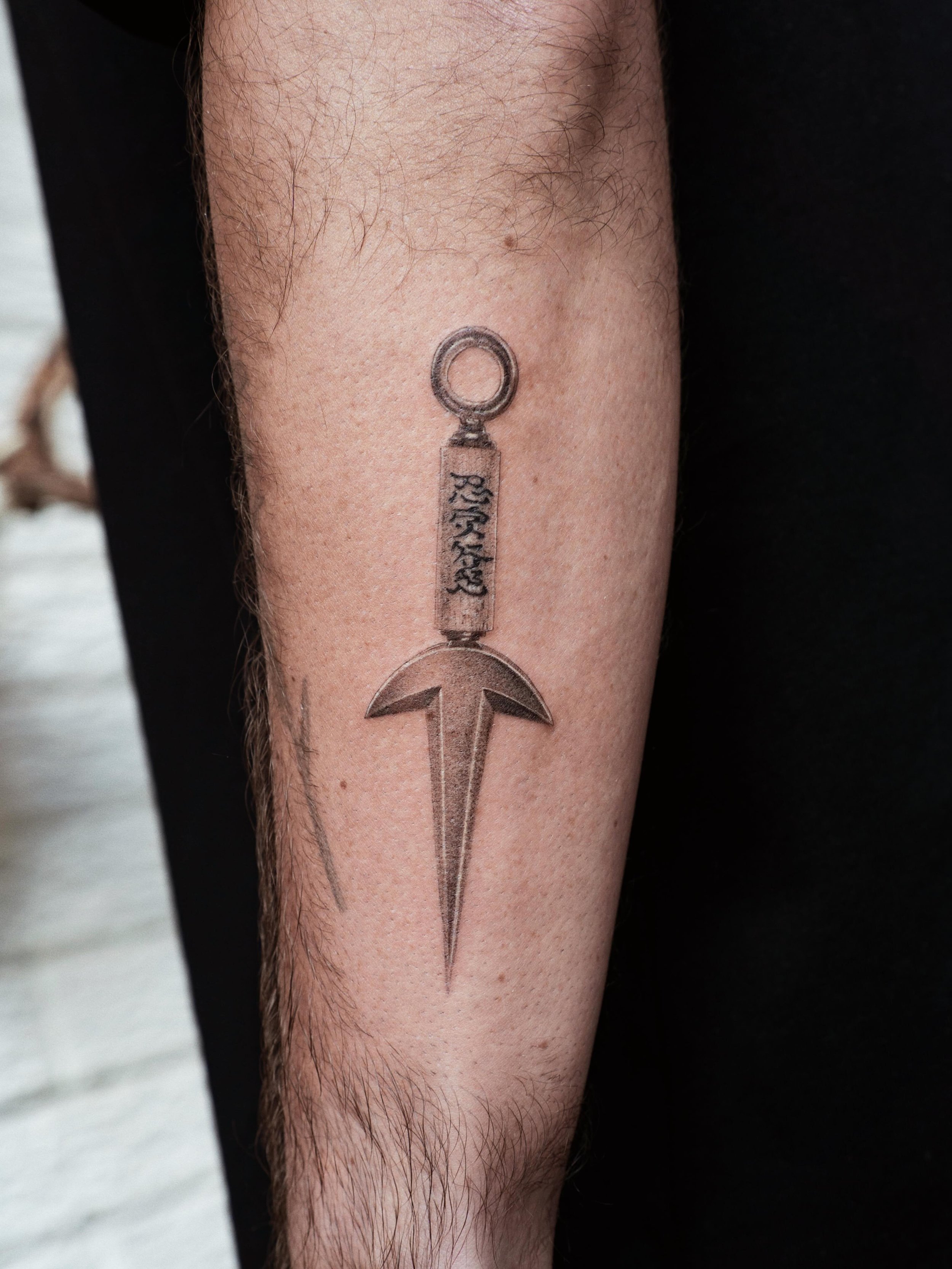 💥 Microrealistic Kunai from @naruto 

Thanks for the trust in this one, Nic. I had so much fun bringing it to life!

#stenatatts