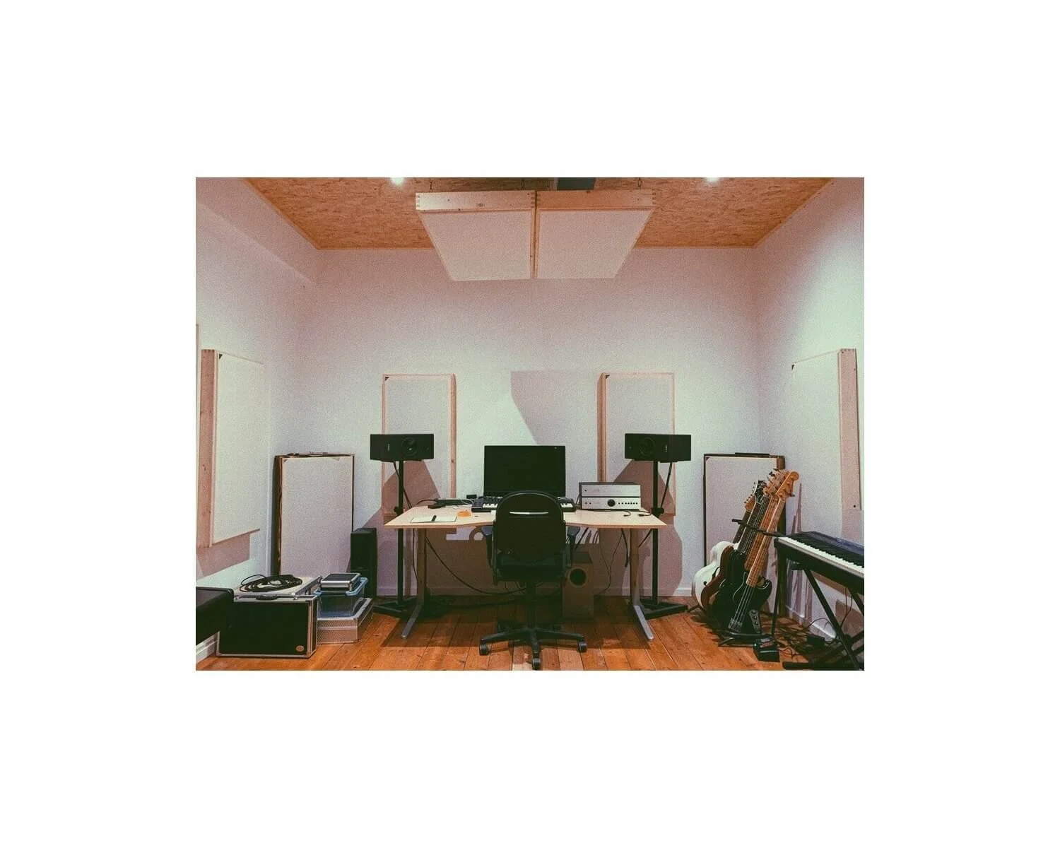 Home studio acoustic treatment 