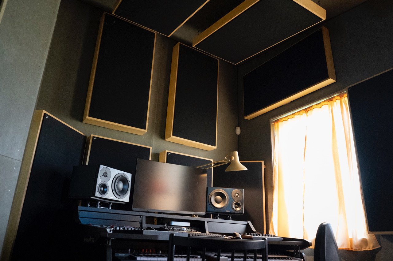 natural plywood frame.jpeg