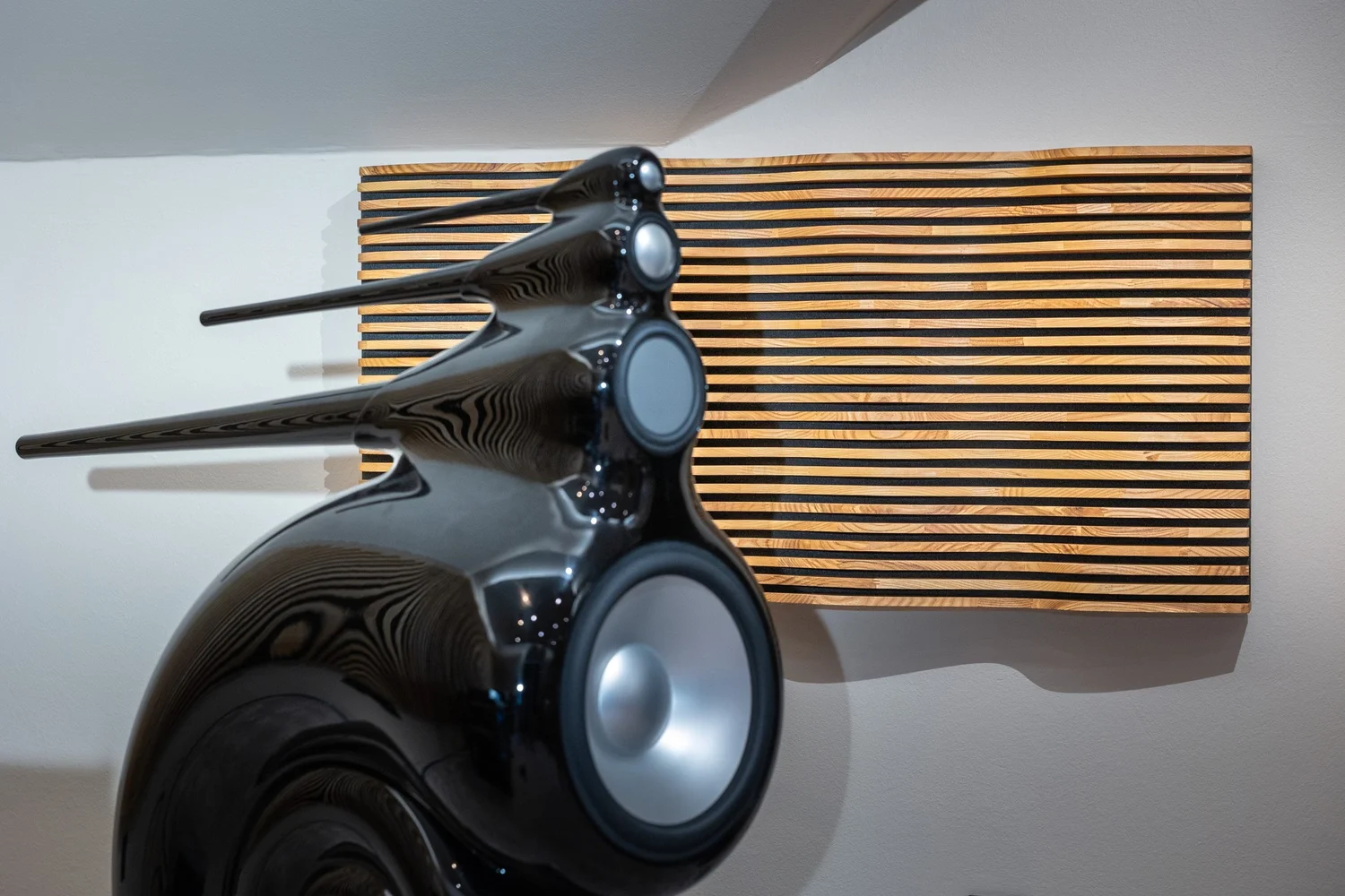 Acoustic panel Queen Parametric — Ekustik® Premium Acoustics