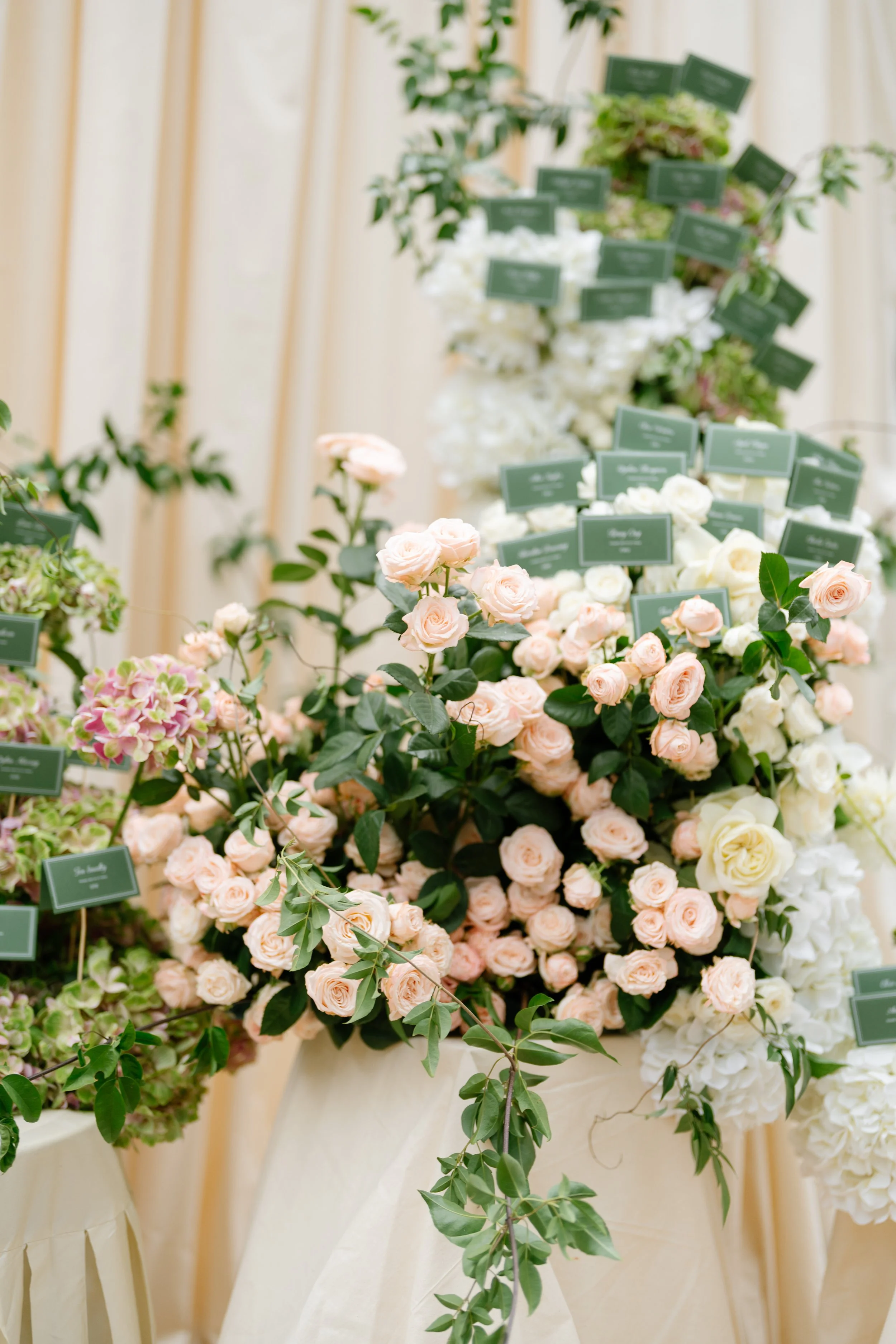 Sophie_Jess_Wedding_Preview-89.jpg