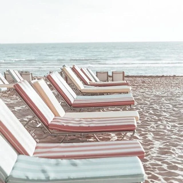 Choose and Use Visuals Wisely 🏖

Vision is one of the most powerful senses and it&rsquo;s not hard to see why. Using sight, we collect information, adopt opinions, develop feelings, and decide on the appropriate action to take in response to what we