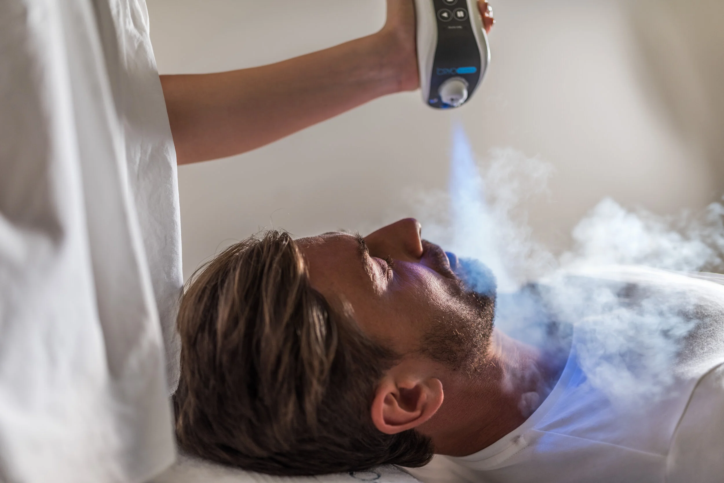 Hoe werkt de CRYO Facial & Body — Aesthetic Systems