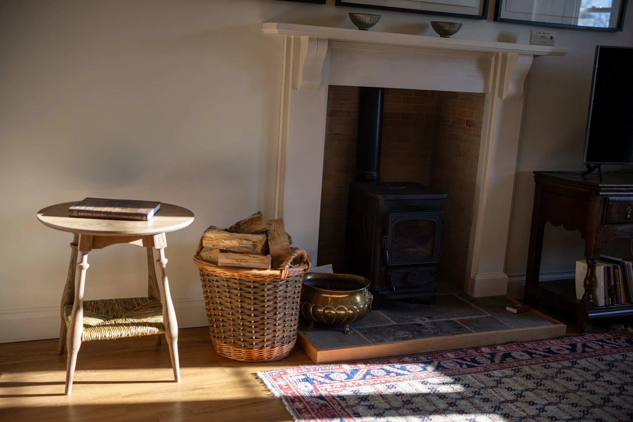 Evelix Table Fireside GB -Sam Cooper.jpg