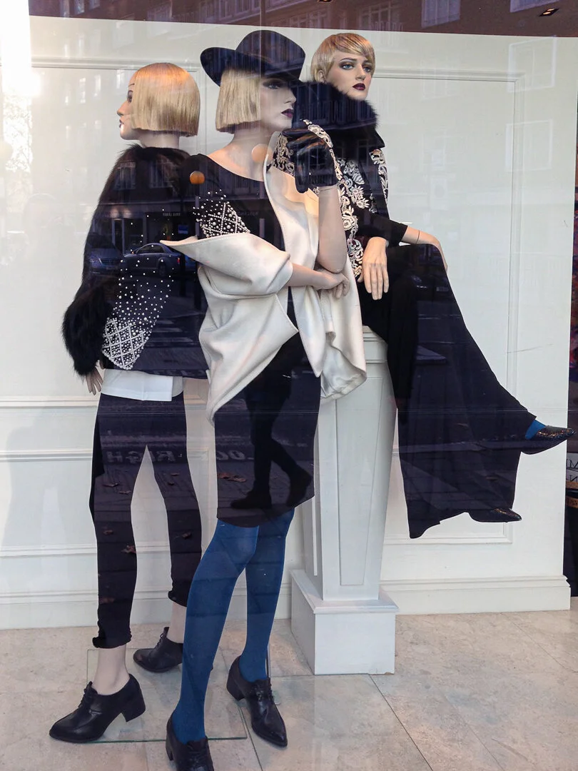 jonny-hooley-window-display-louise-kenedy12.jpg