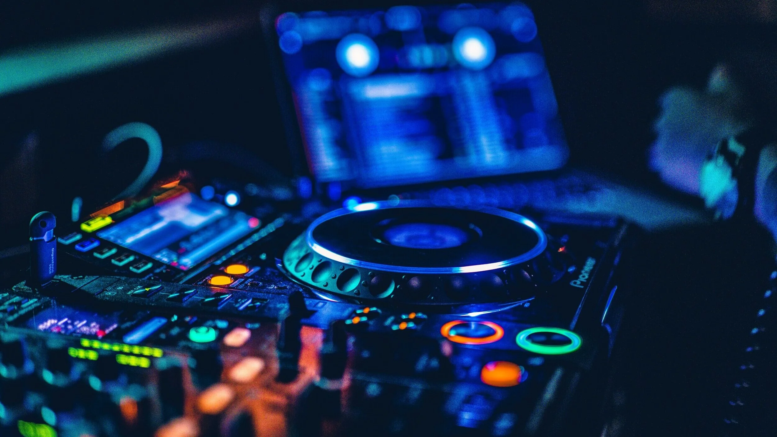 Top Roanoke Wedding Dj S To Hire Top Roanoke Wedding Dj S To Hire