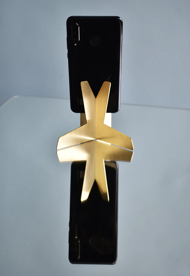 bird_phone_holder_adrian_balcau_1.jpg
