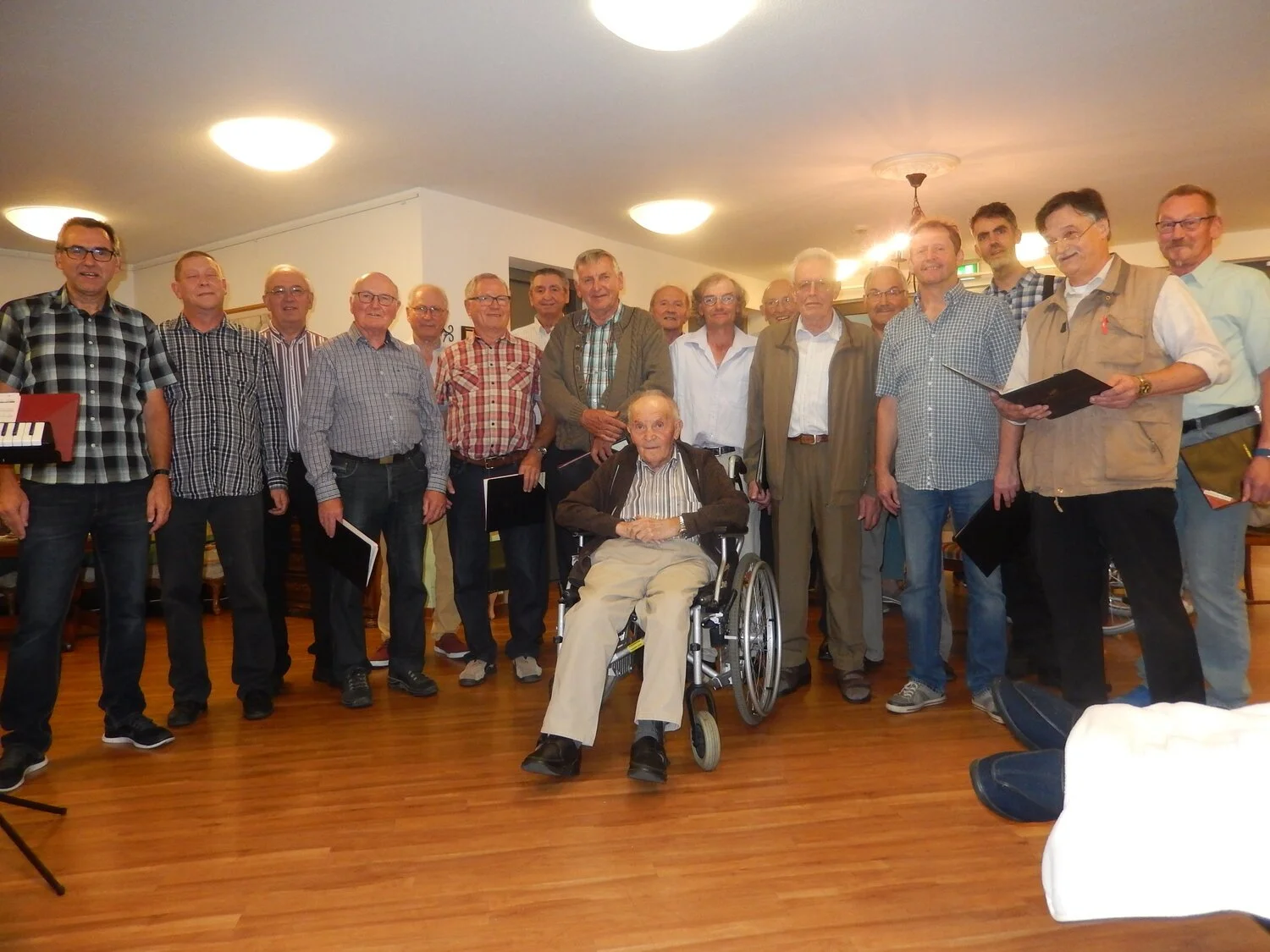 männerchor älter altehnehim.JPG