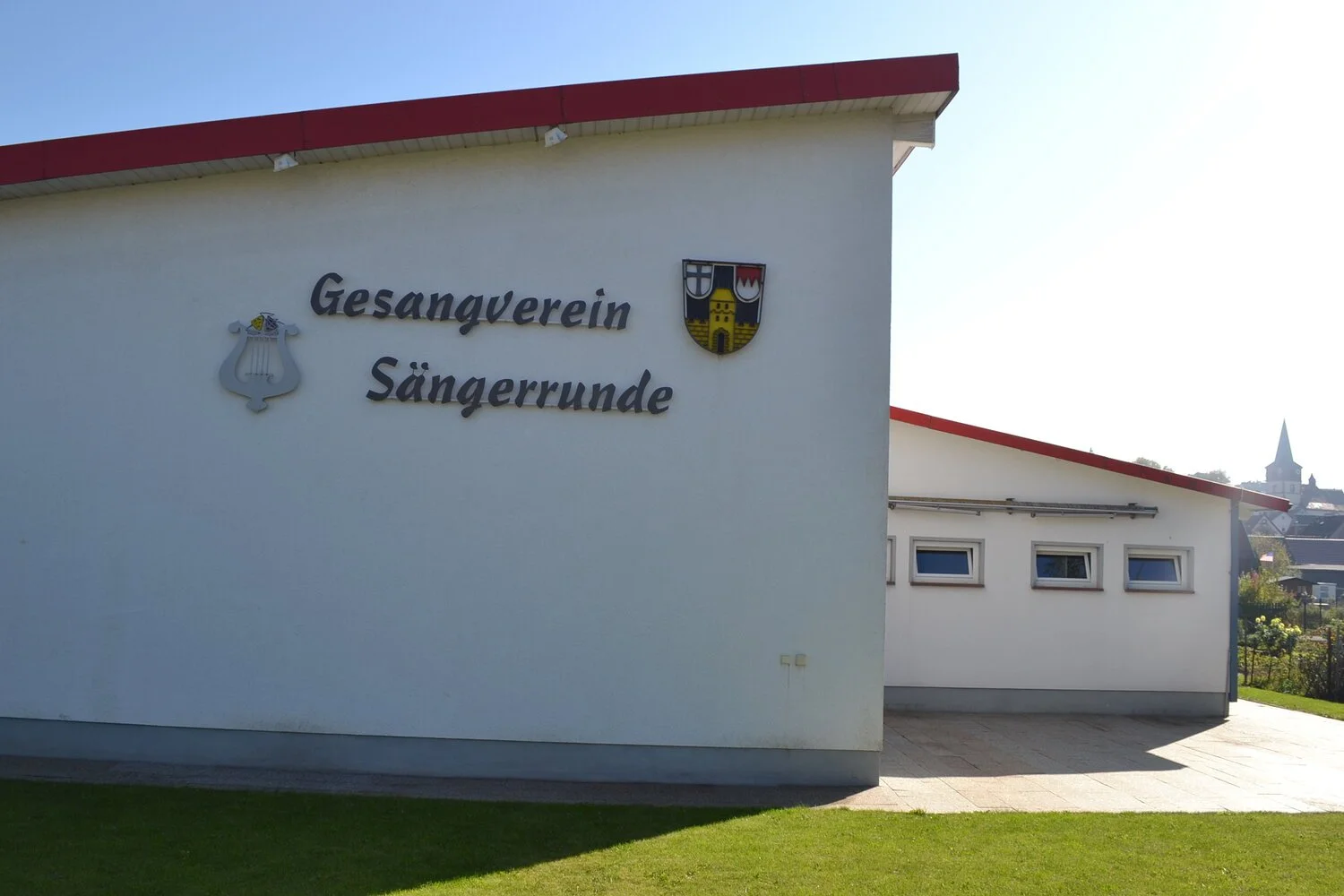 Vereinsheim Garten.JPG