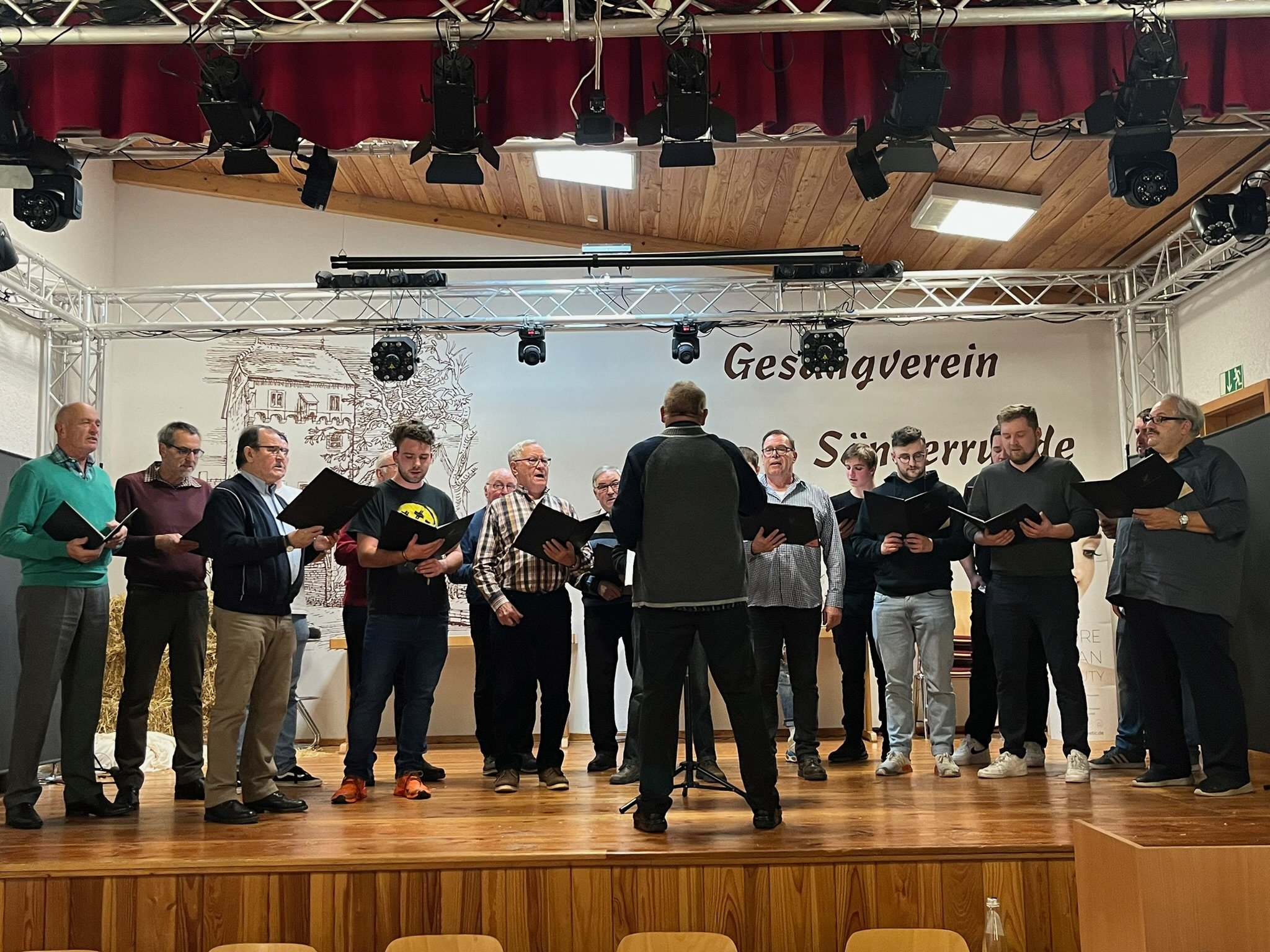 Männerchor sing 2.JPG