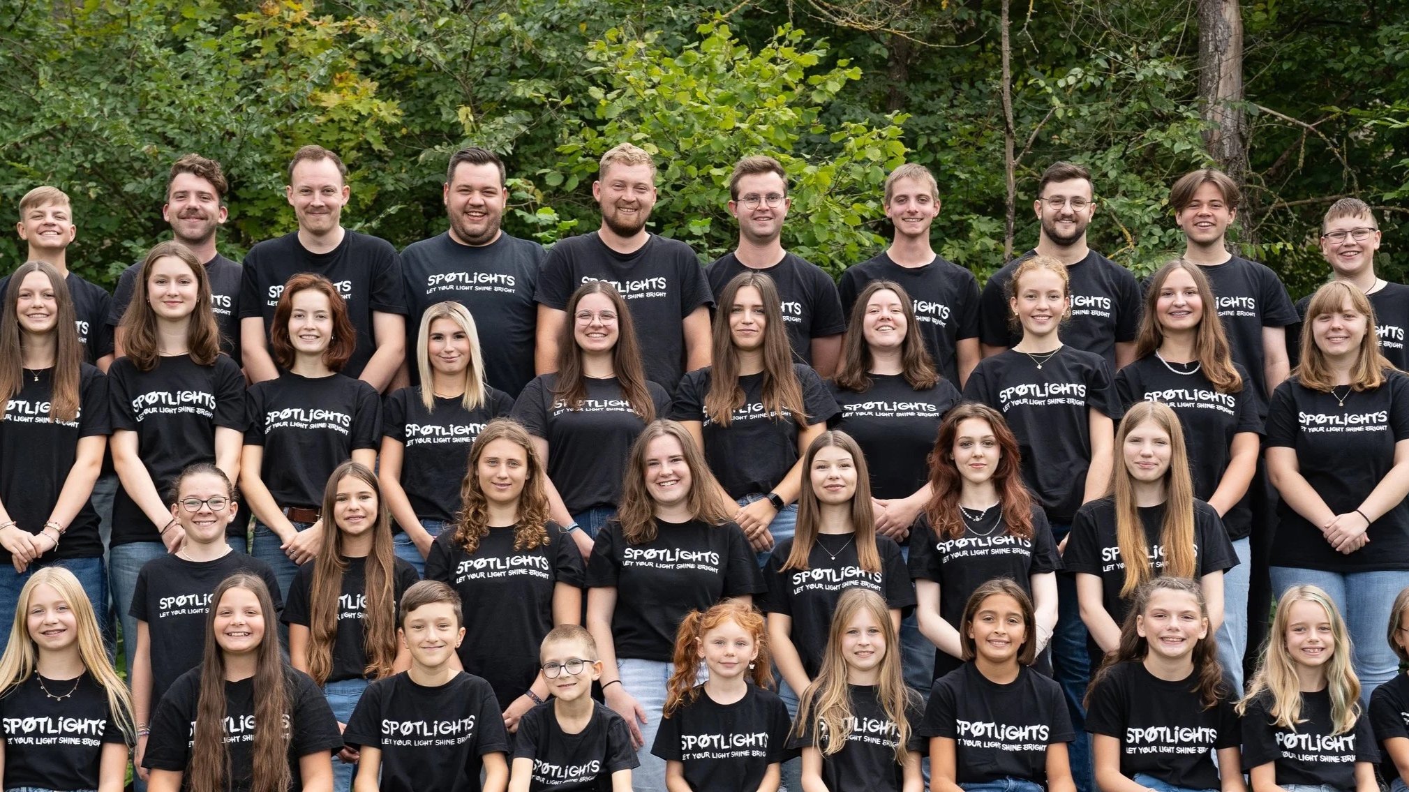 Spotlights-Aufführung Midis + Maxis